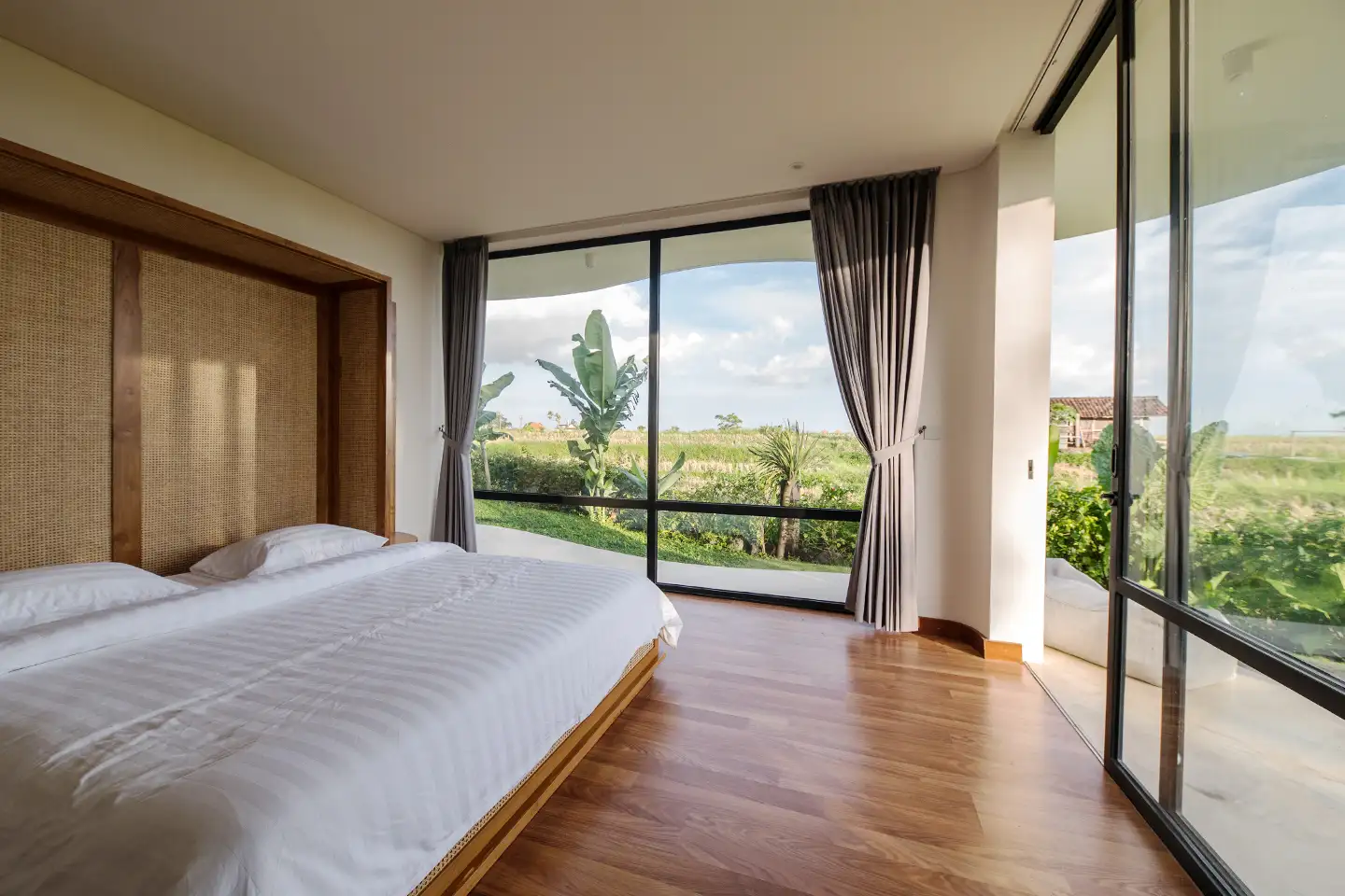 Villa 547m² in Indonesia, Canggu. Priced at 1250000$ rent photo-13