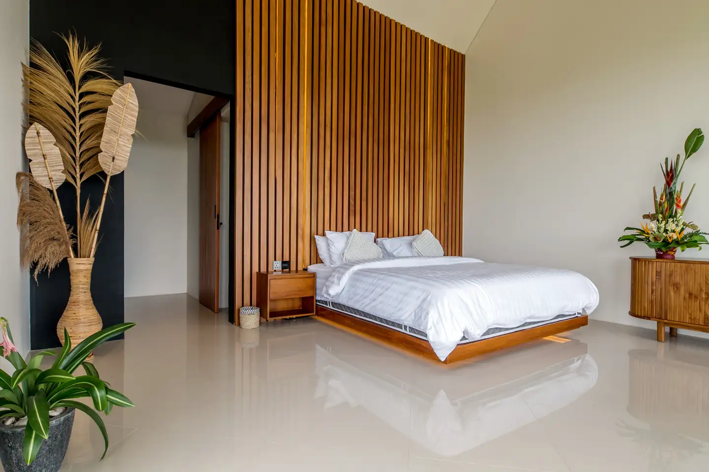 Villa 547m² in Indonesia, Canggu. Priced at 1250000$ rent photo-14