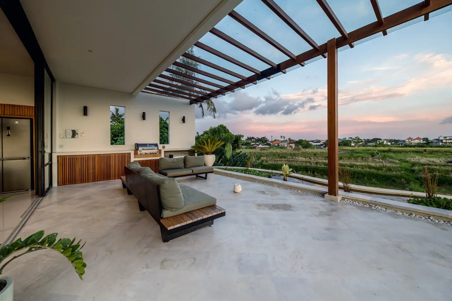 Villa 547m² in Indonesia, Canggu. Priced at 1250000$ rent photo-16