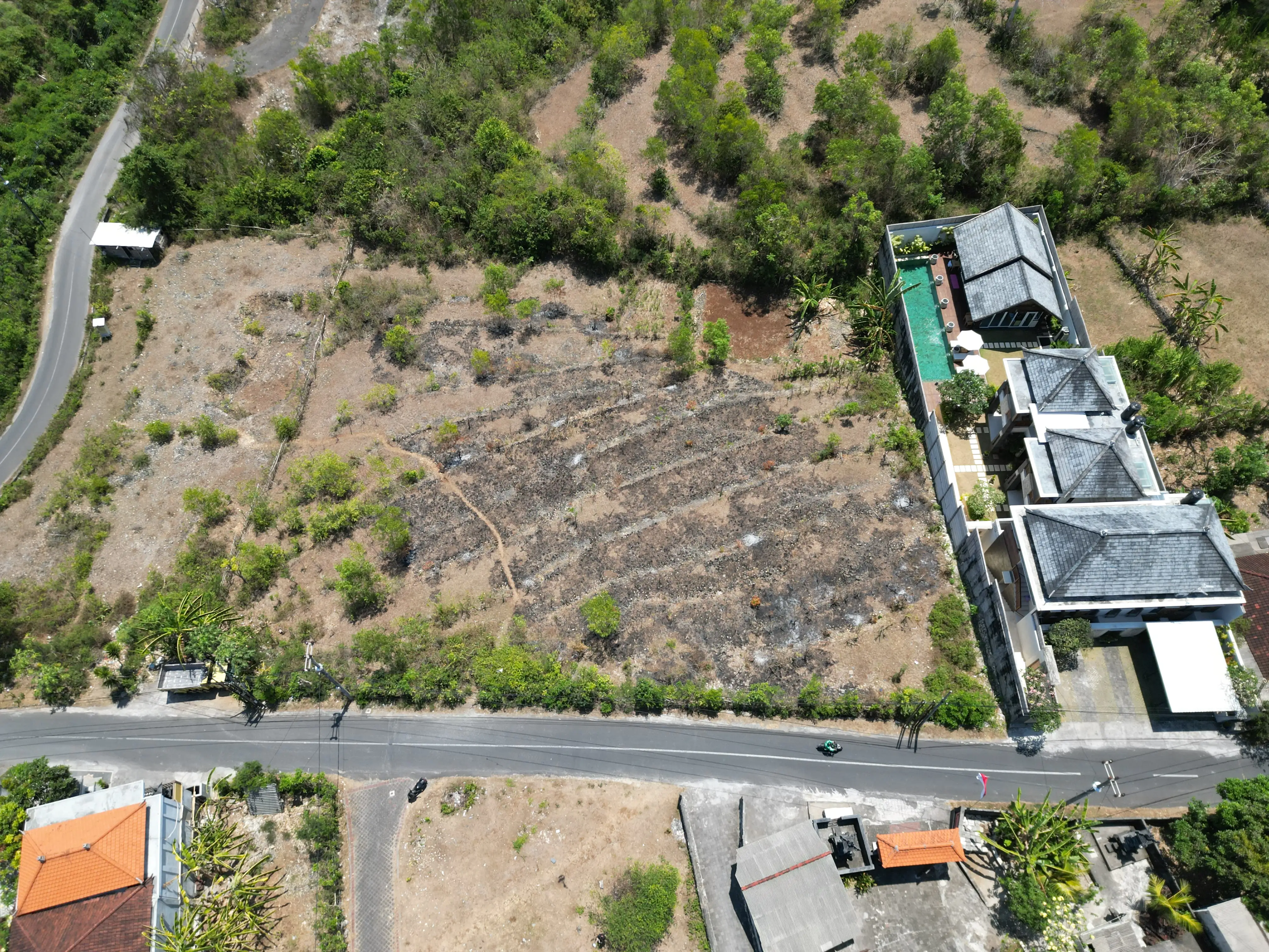 Land 0m² in Indonesia, Bukit. Priced at 736059$ rent photo-1