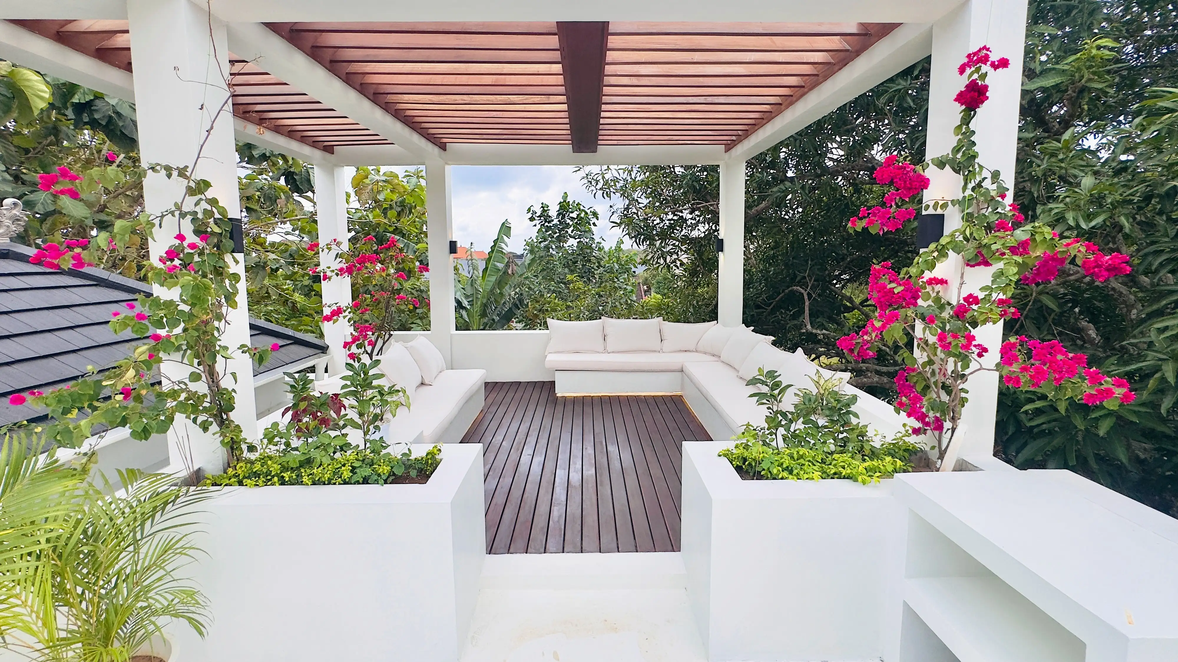 Villa 202m² in Indonesia, Bukit. Priced at 350000$ rent photo-2