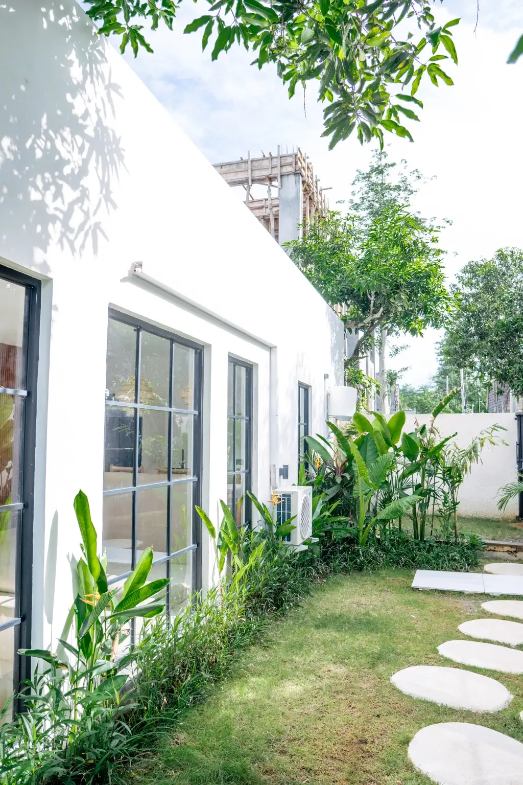 Villa 180m² in Indonesia, Bukit. Priced at 21950$ rent photo-2