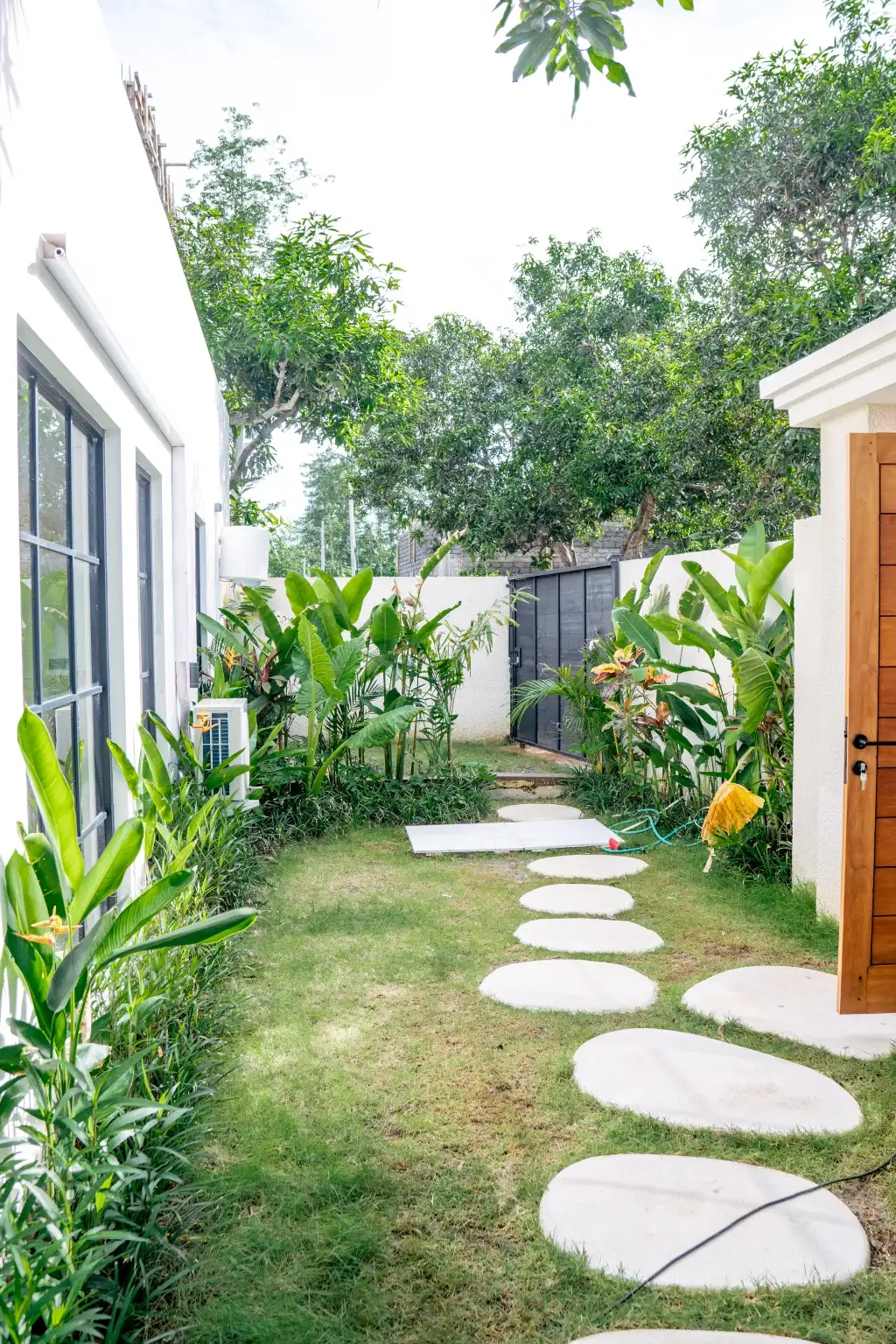 Villa 180m² in Indonesia, Bukit. Priced at 21950$ rent photo-3