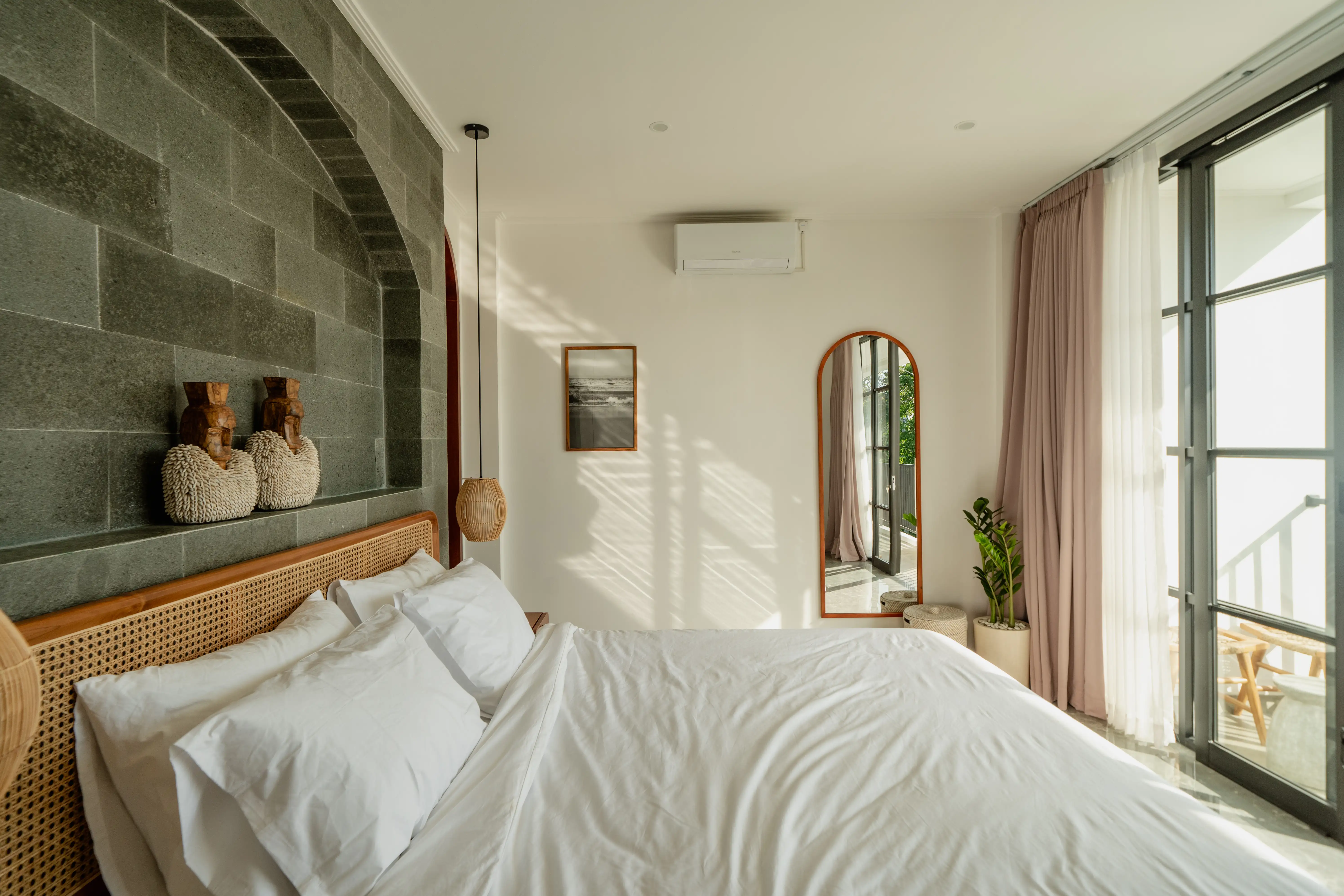 Villa 148m² in Indonesia, Canggu. Priced at 370000$ rent photo-9