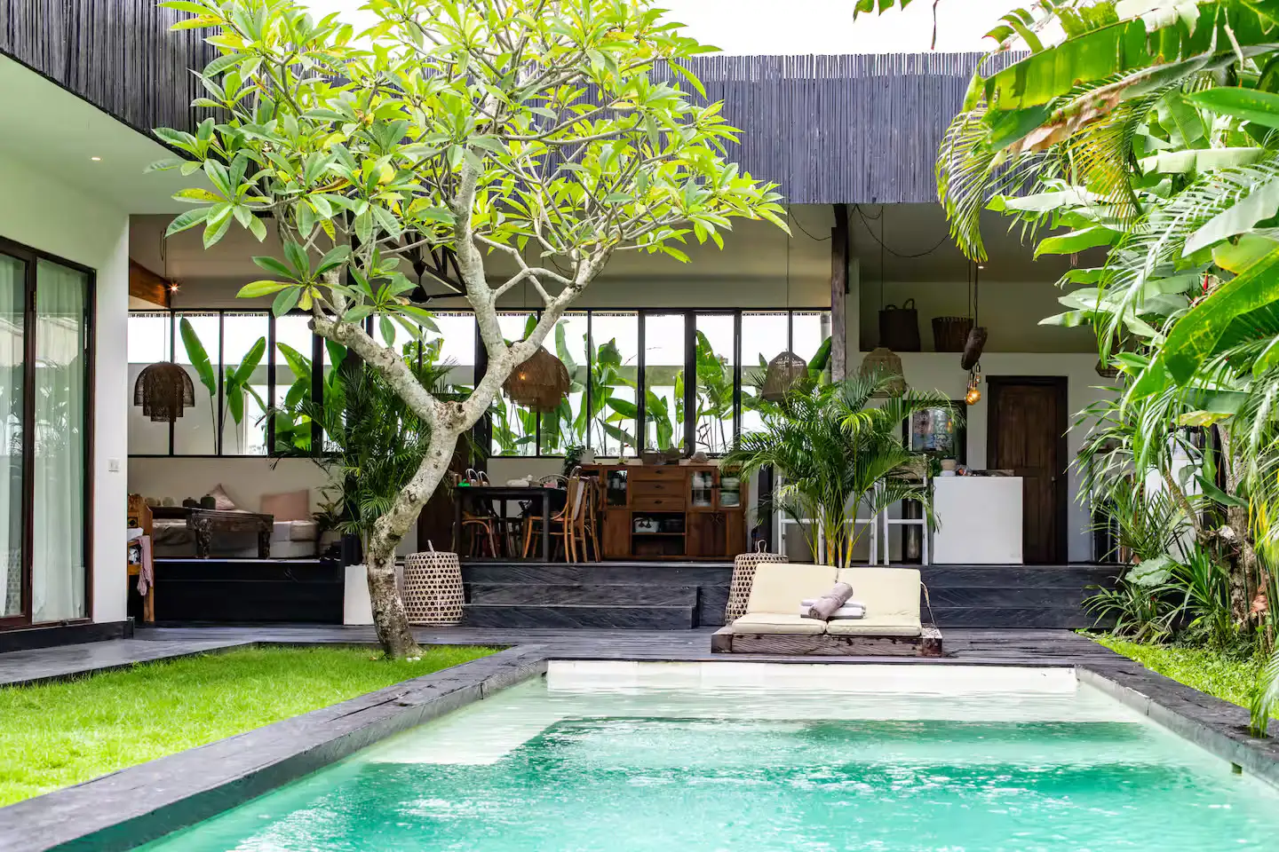 Villa 230m² in Indonesia, Umalas. Priced at 42370$ rent photo-32