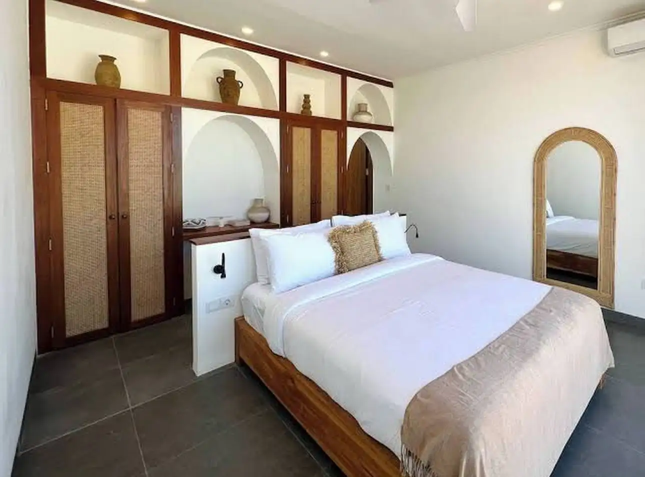 Villa 200m² in Indonesia, Canggu. Priced at 325000$ rent photo-2