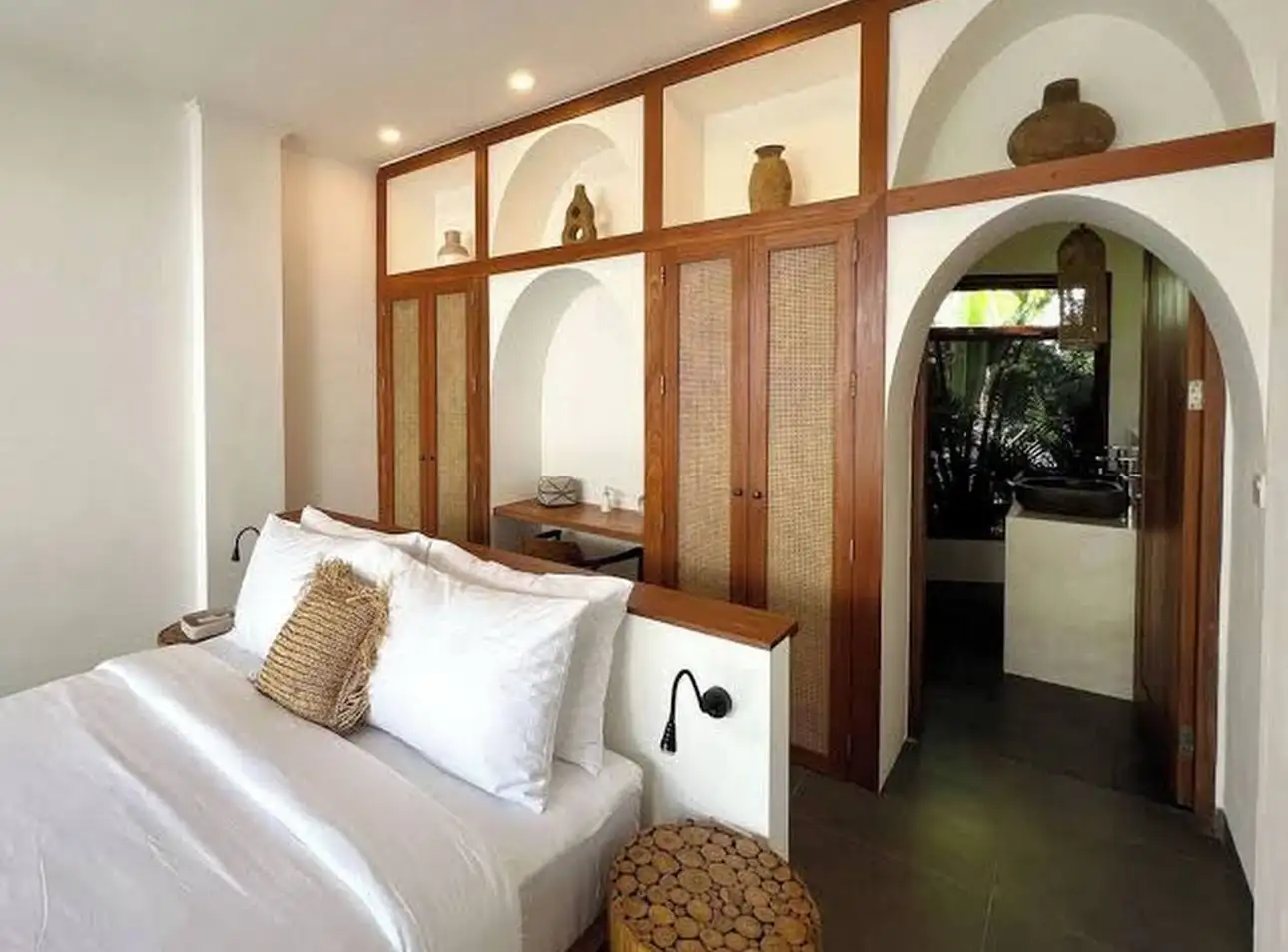 Villa 200m² in Indonesia, Canggu. Priced at 325000$ rent photo-3
