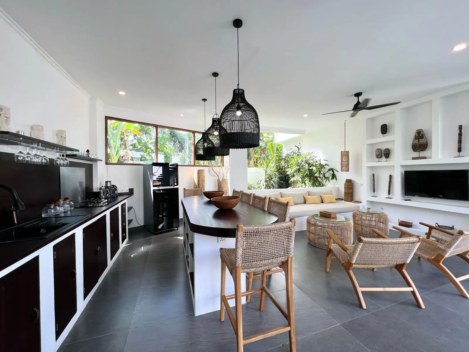 Villa 200m² in Indonesia, Canggu. Priced at 325000$ rent photo-8