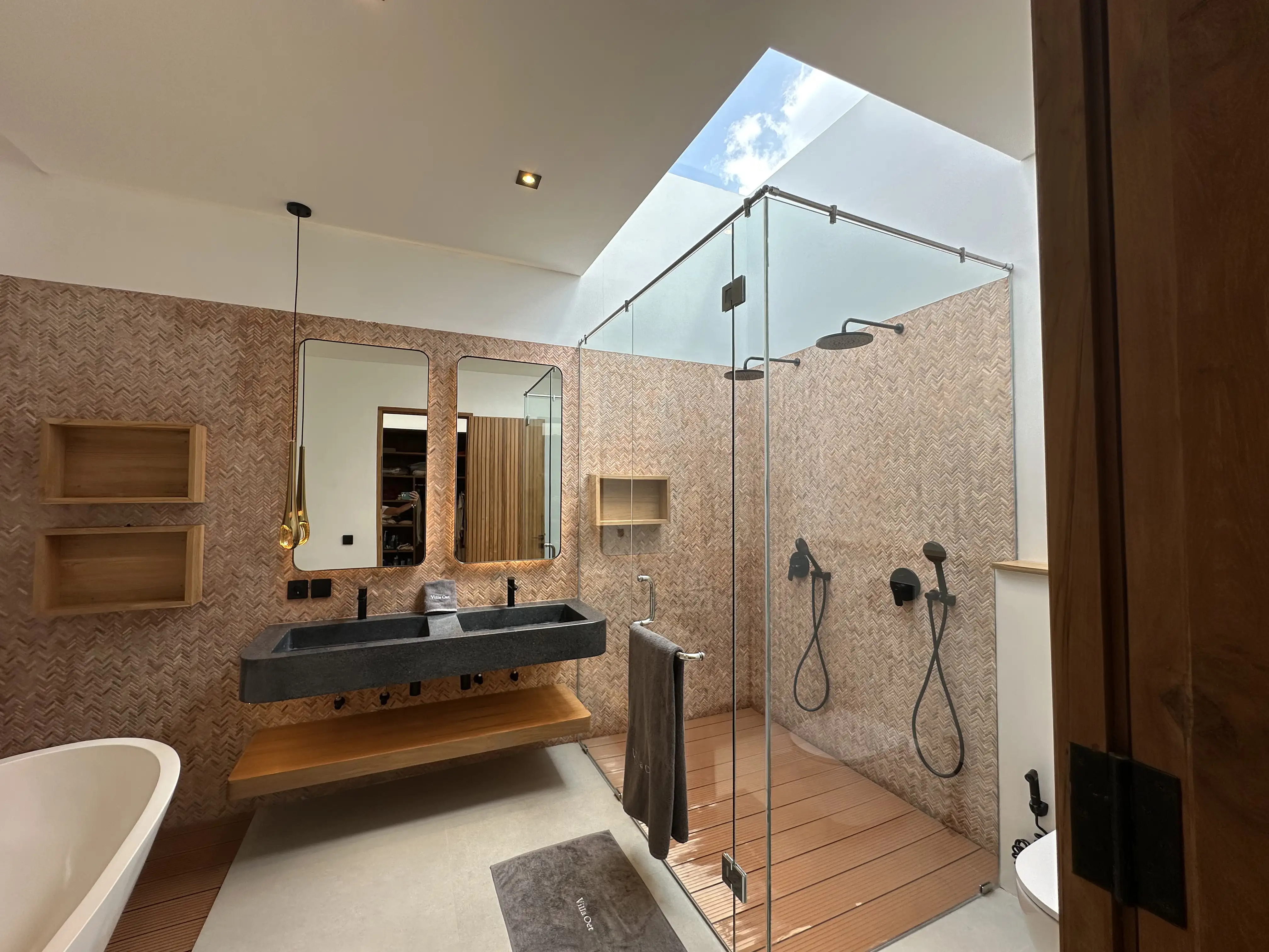 Villa 280m² in Indonesia, Canggu. Priced at 403025$ rent photo-1