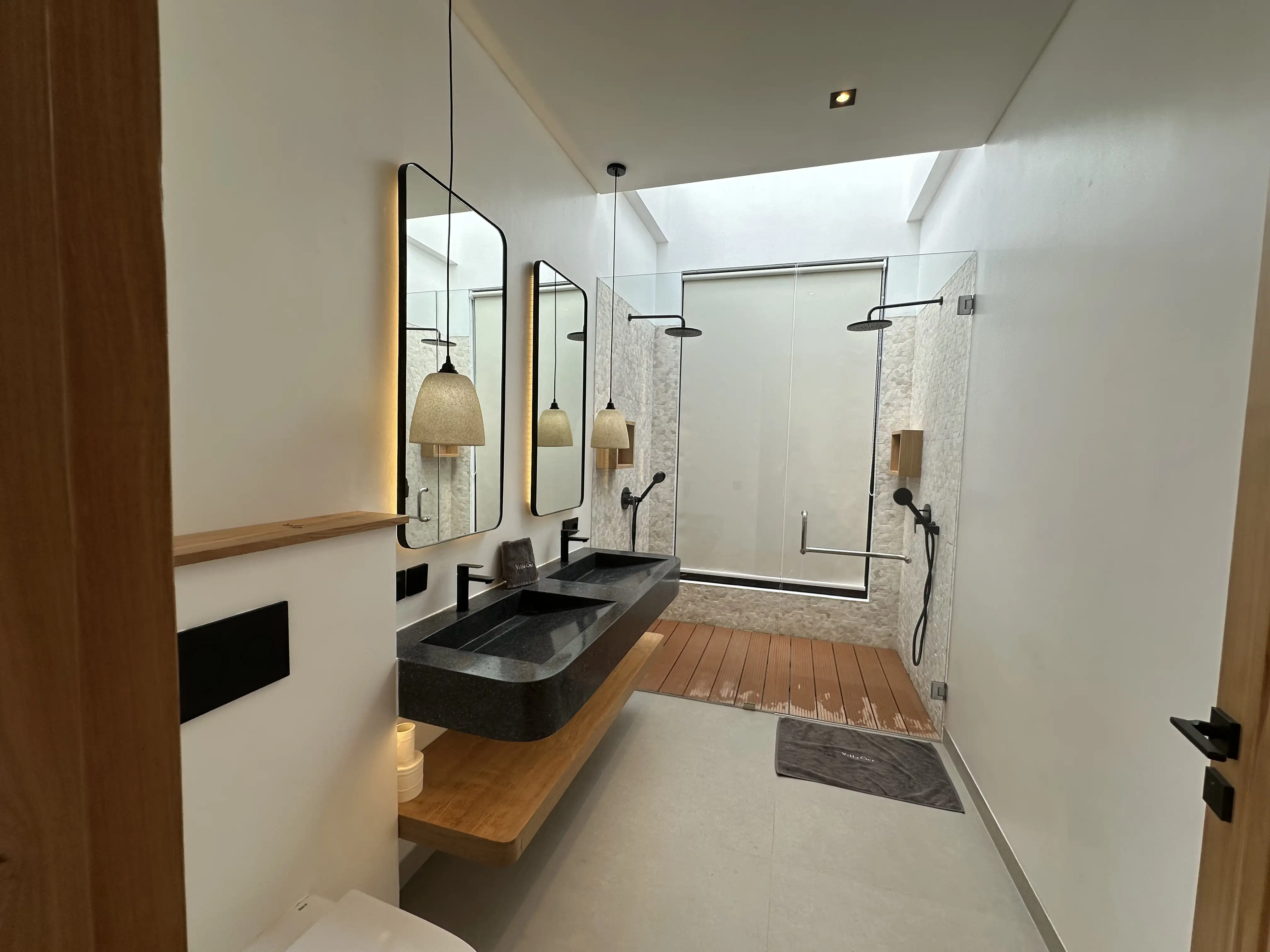 Villa 280m² in Indonesia, Canggu. Priced at 403025$ rent photo-2