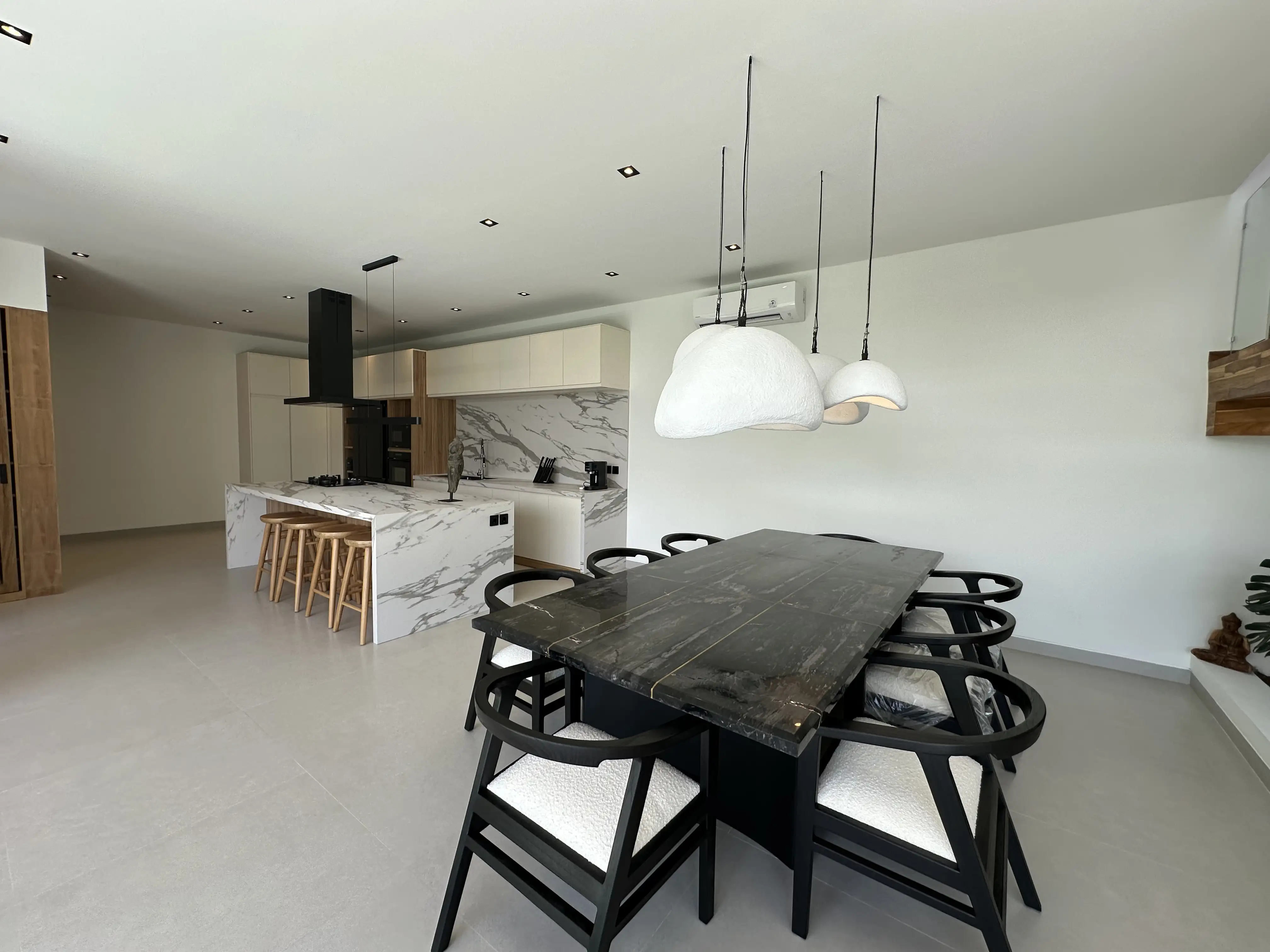 Villa 280m² in Indonesia, Canggu. Priced at 403025$ rent photo-10