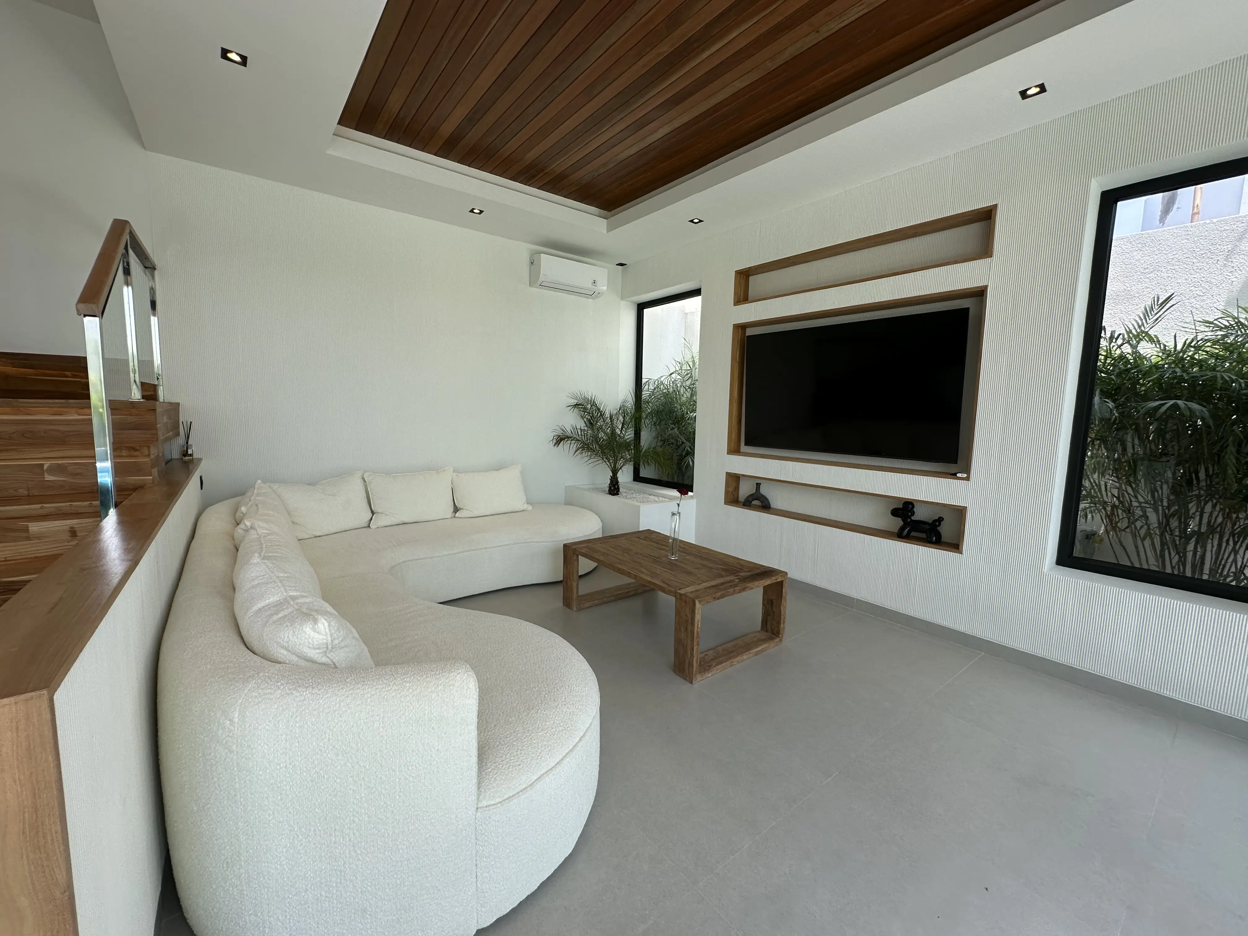 Villa 280m² in Indonesia, Canggu. Priced at 403025$ rent photo-14