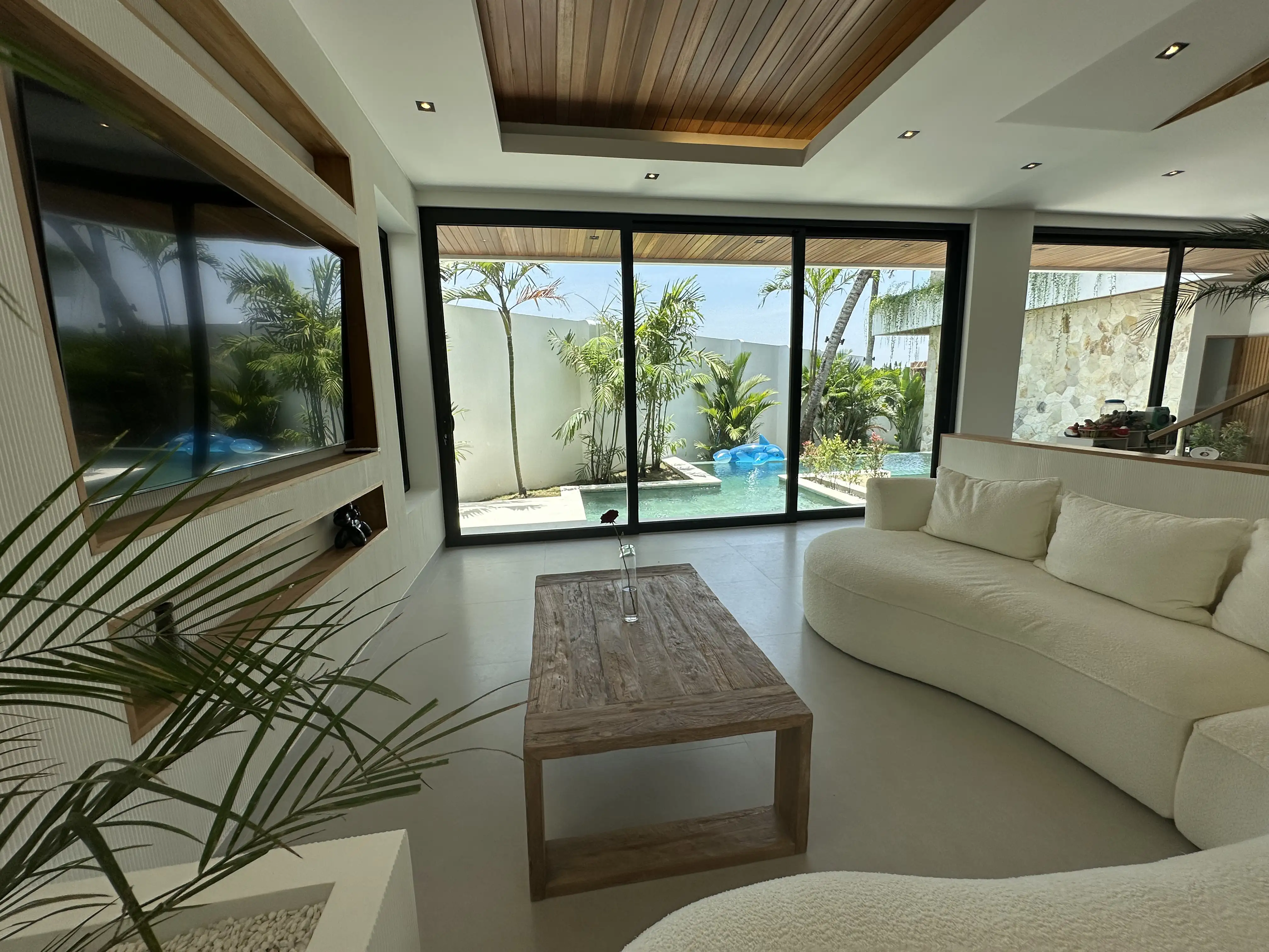 Villa 280m² in Indonesia, Canggu. Priced at 403025$ rent photo-15