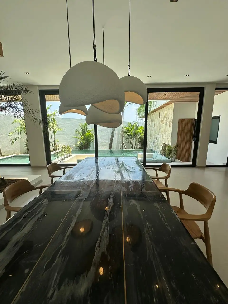 Villa 350m² in Indonesia, Canggu. Priced at 612370$ rent photo-3