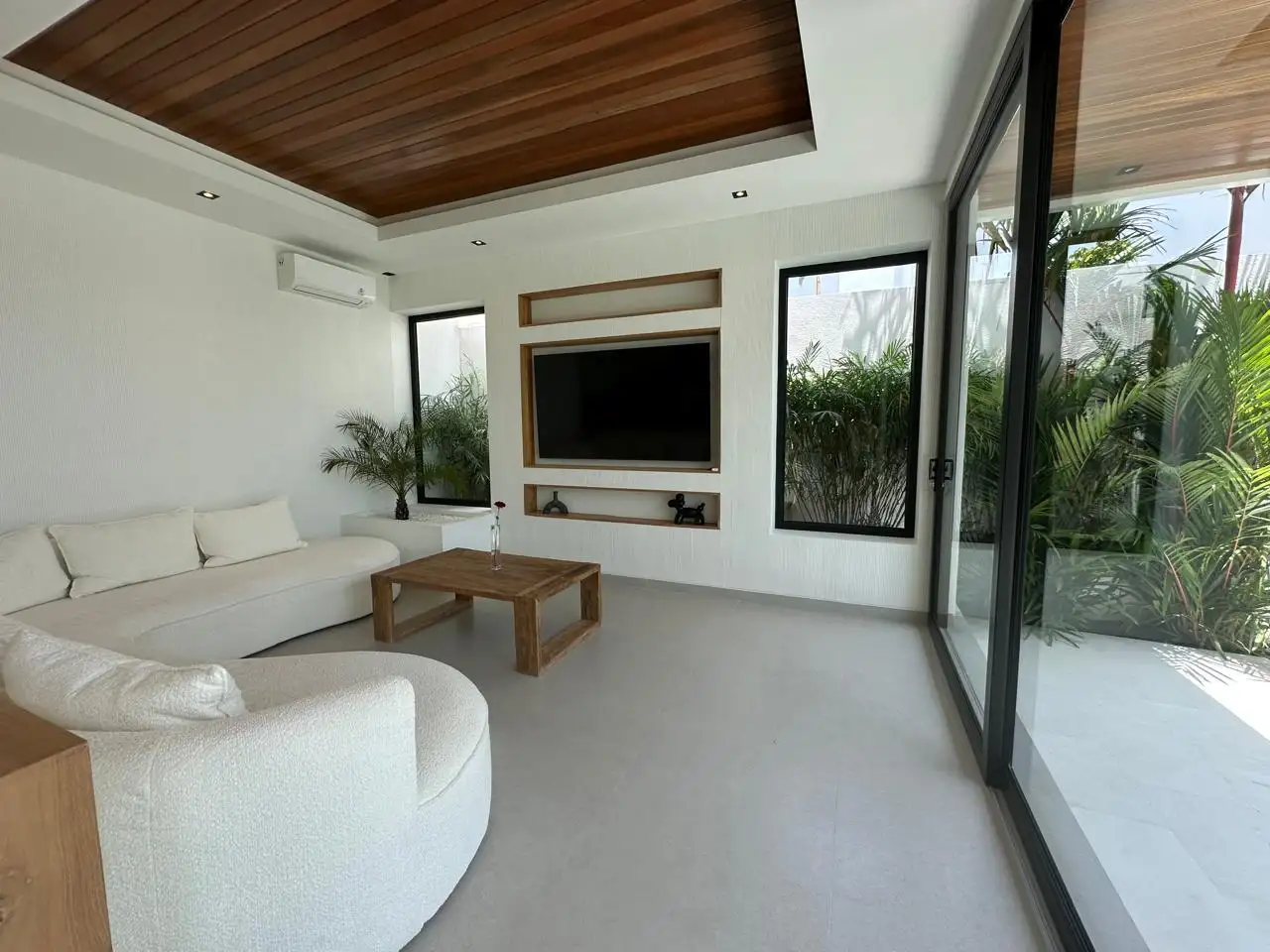 Villa 350m² in Indonesia, Canggu. Priced at 612370$ rent photo-7