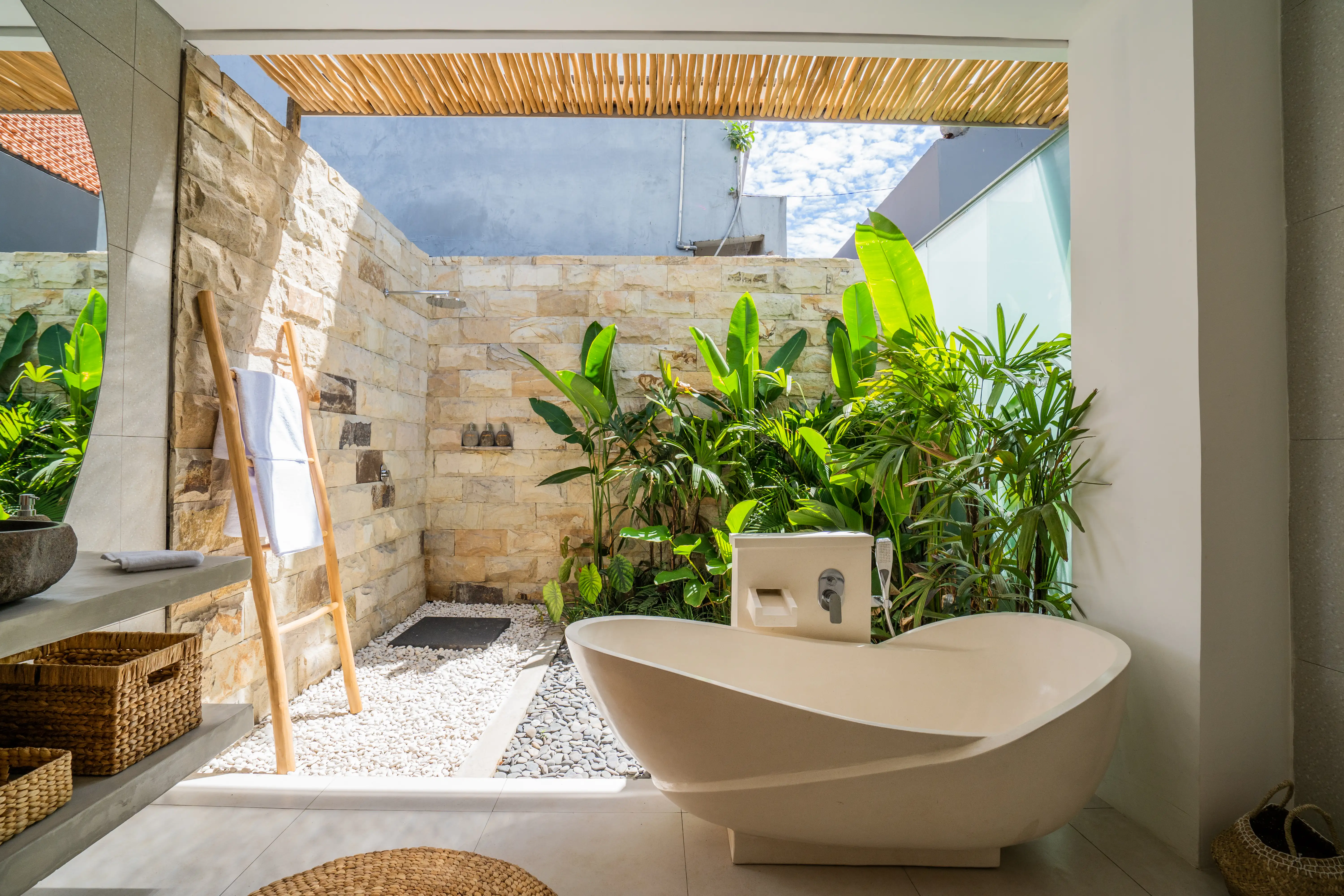 Villa 189m² in Indonesia, Kerobokan. Priced at 470000$ rent photo-12