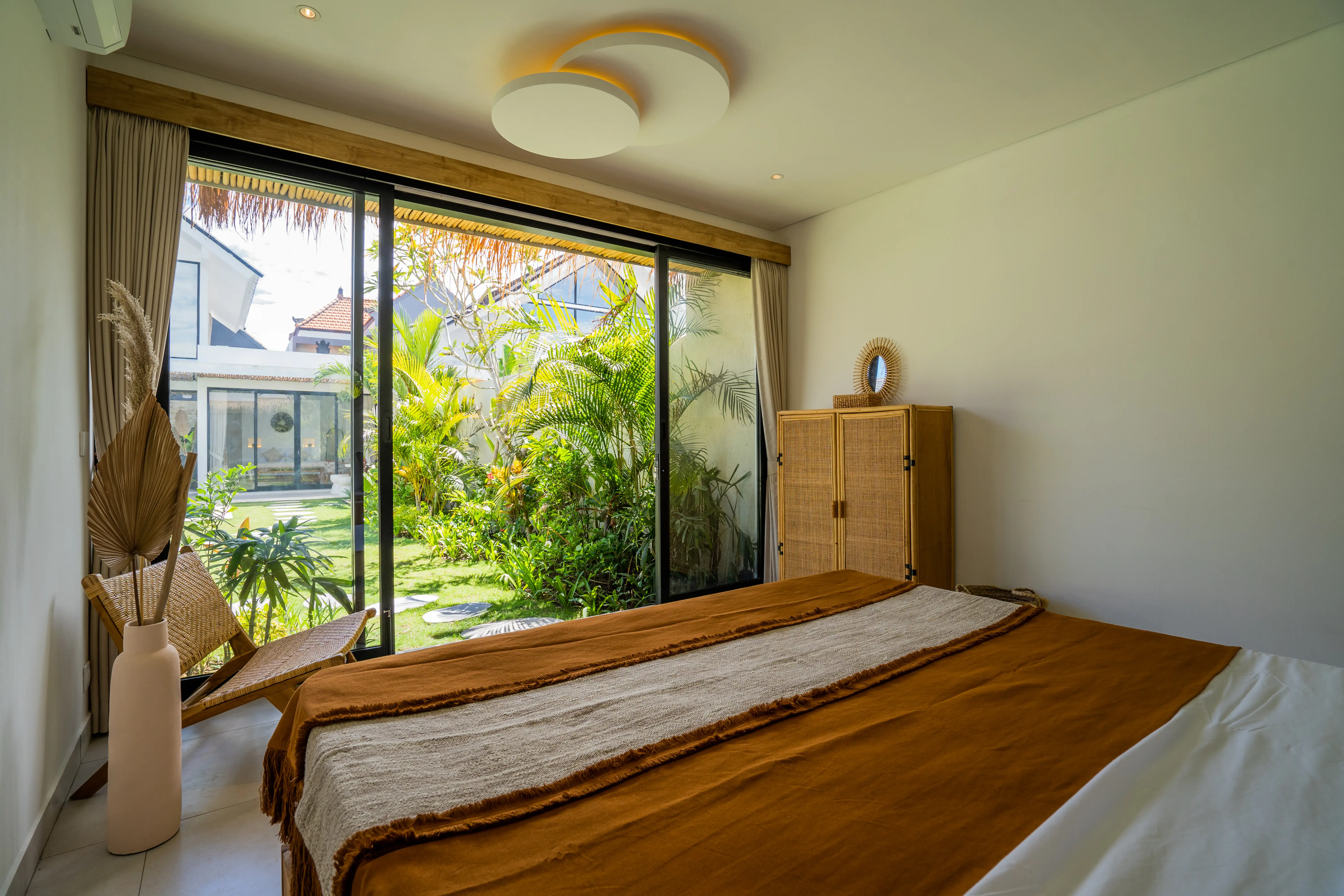 Villa 189m² in Indonesia, Kerobokan. Priced at 470000$ rent photo-14