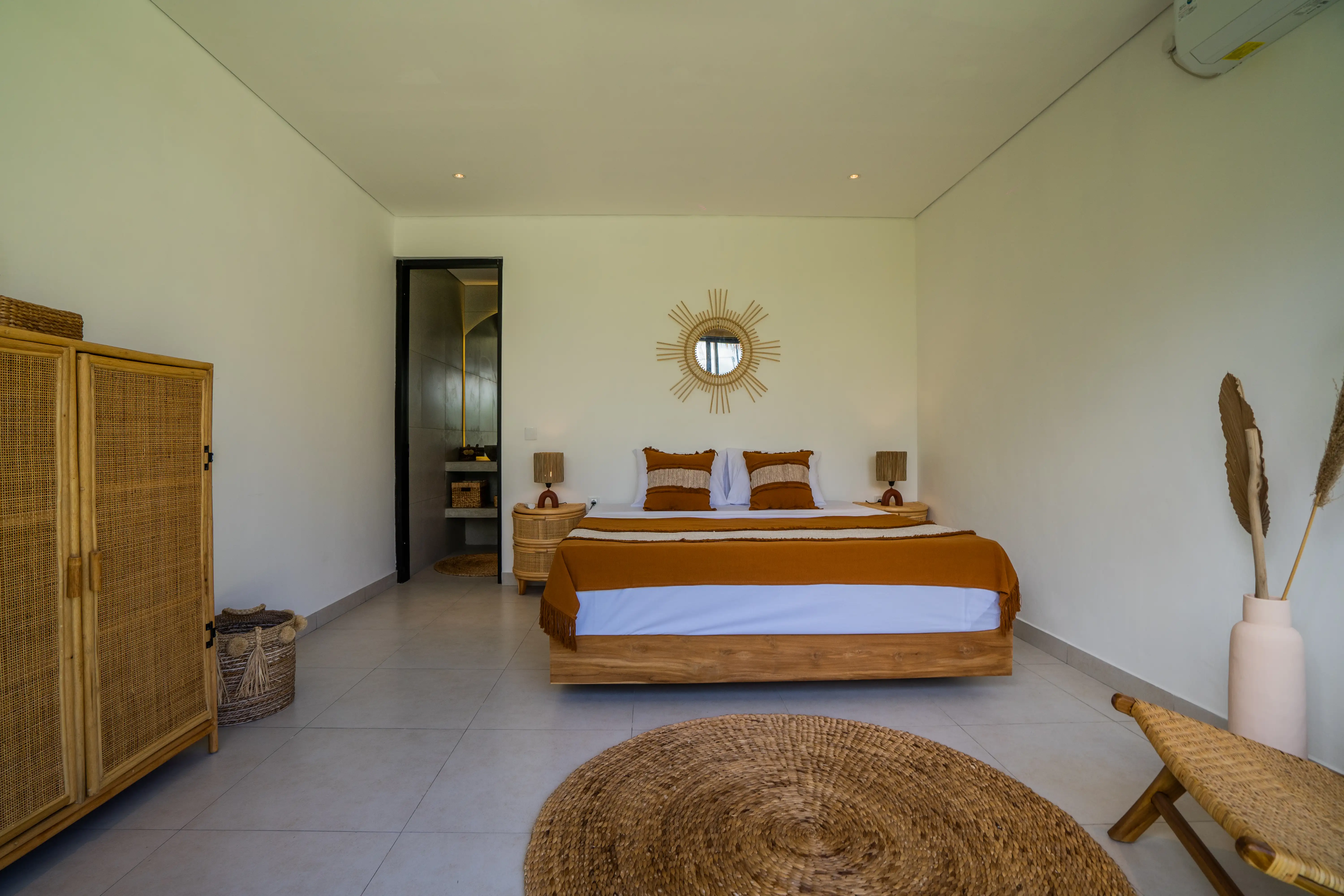 Villa 189m² in Indonesia, Kerobokan. Priced at 470000$ rent photo-15
