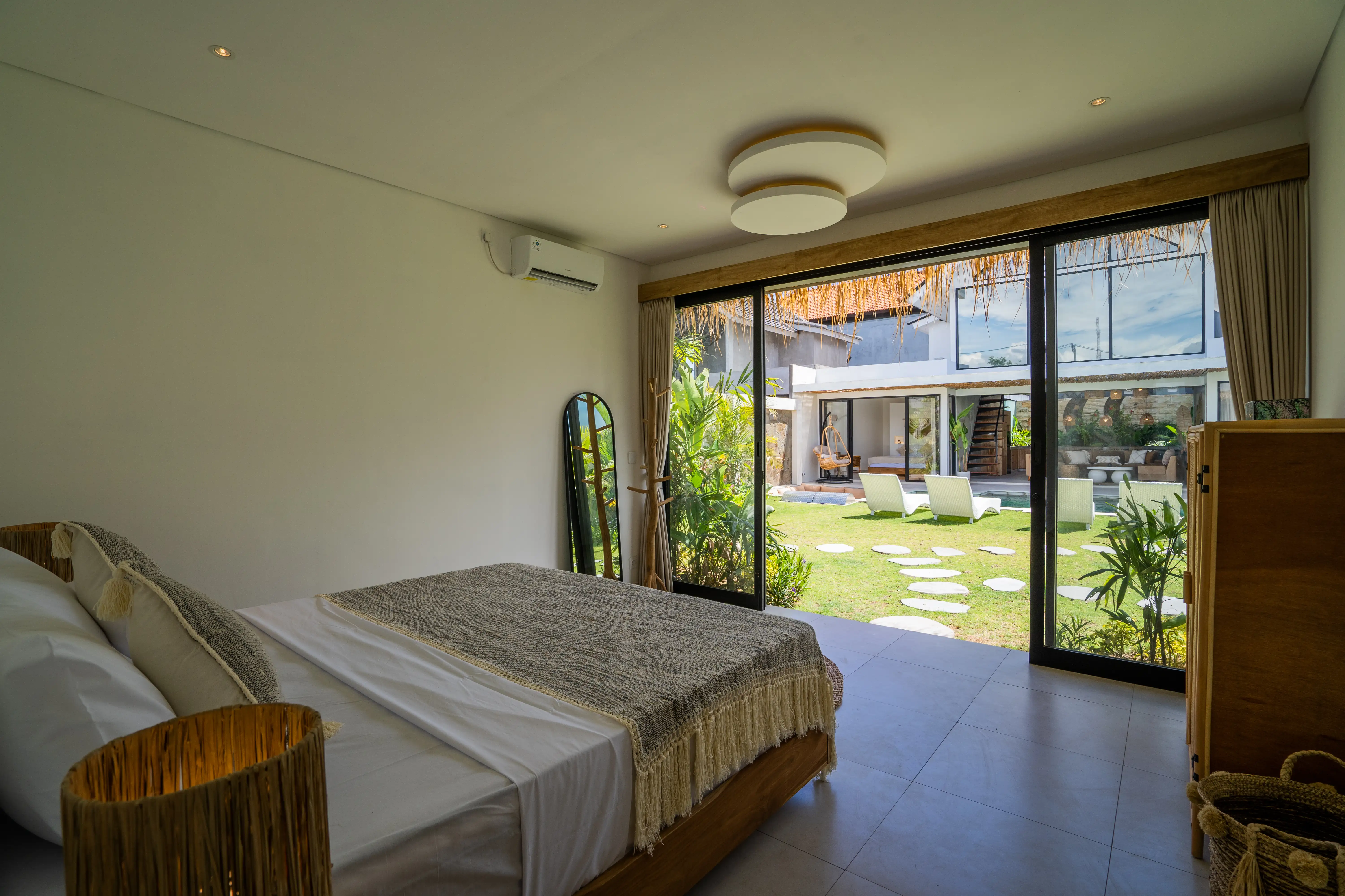 Villa 189m² in Indonesia, Kerobokan. Priced at 470000$ rent photo-16