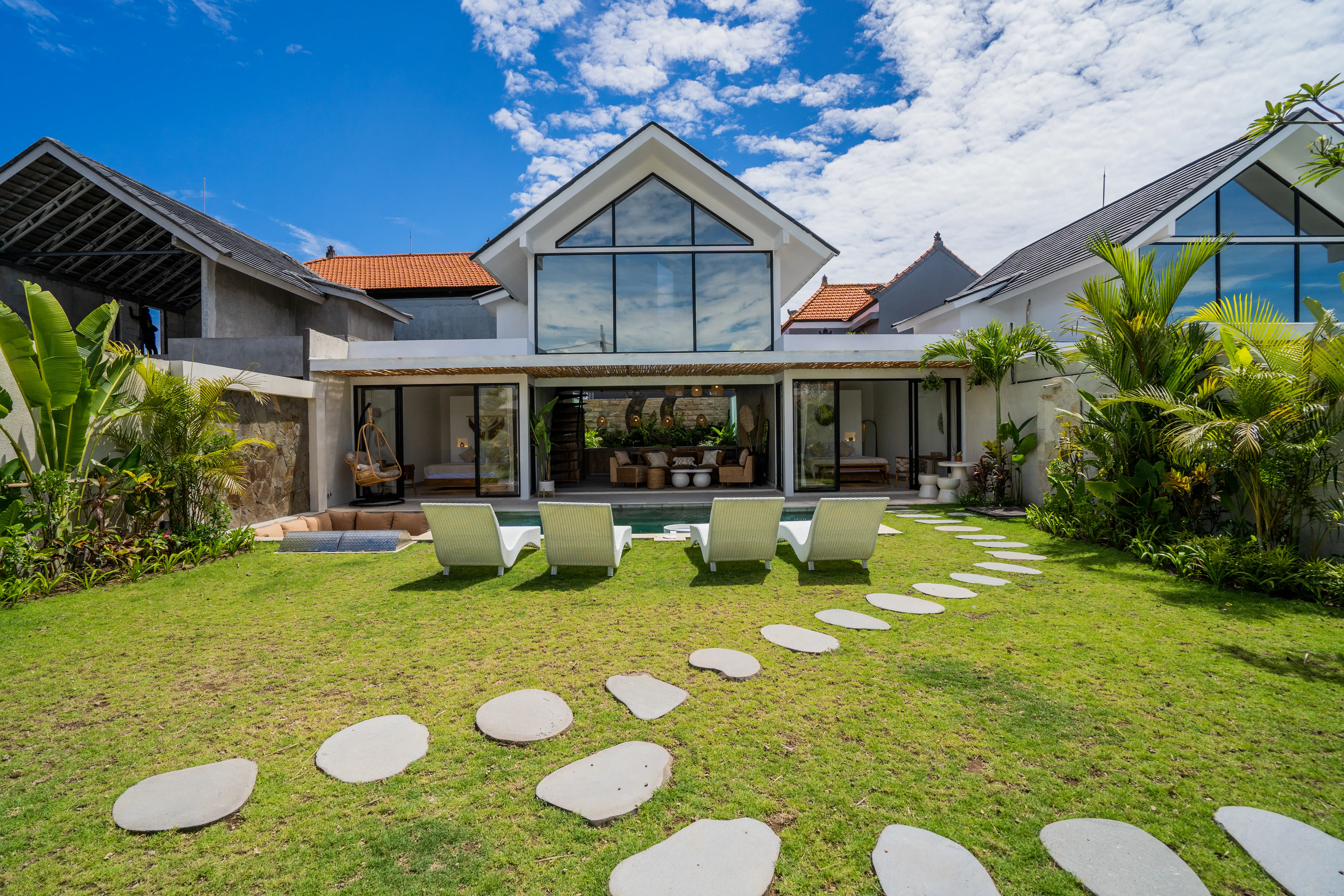 Villa 189m² in Indonesia, Kerobokan. Priced at 470000$ rent photo-22