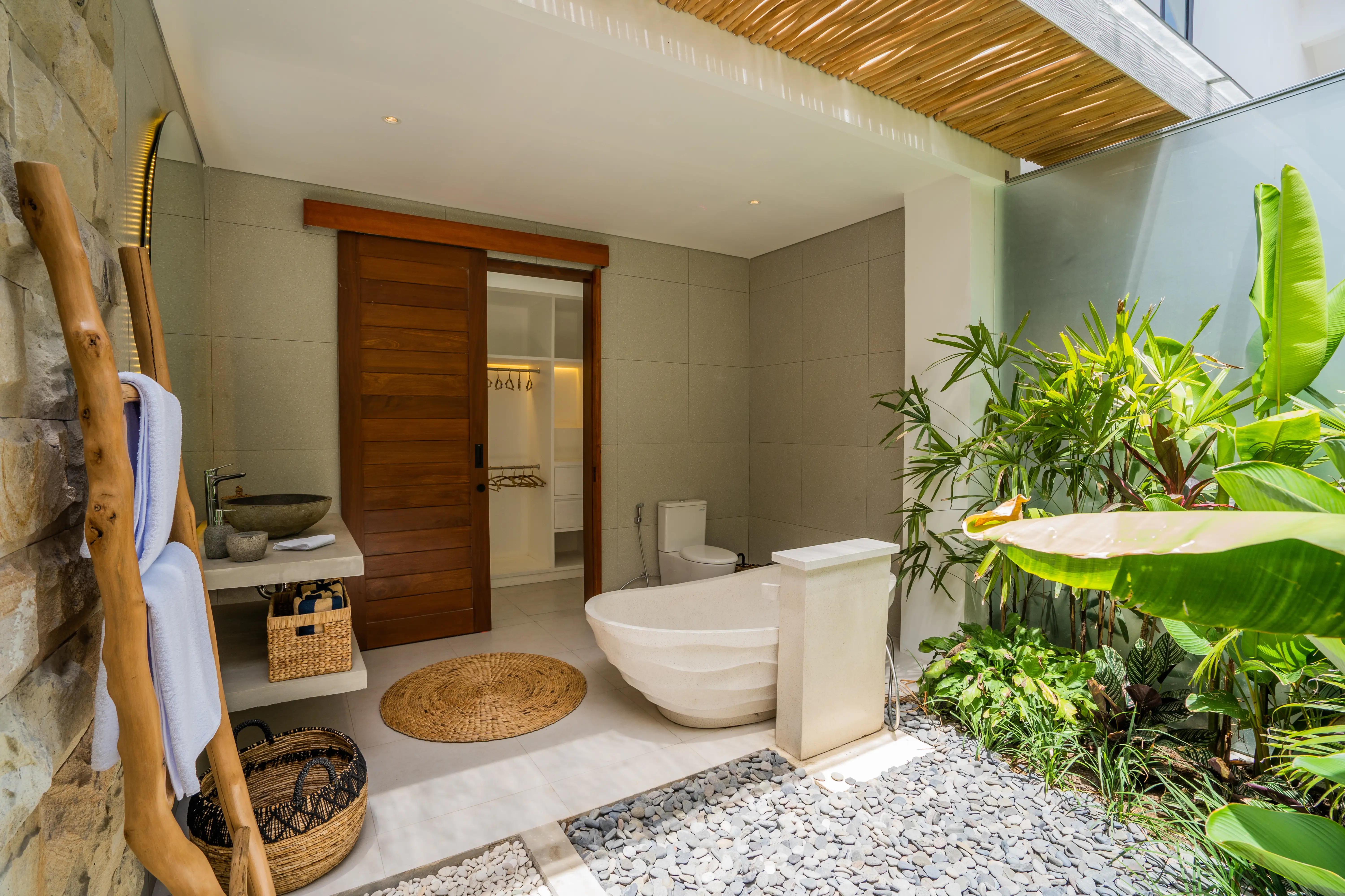 Villa 189m² in Indonesia, Kerobokan. Priced at 470000$ rent photo-31