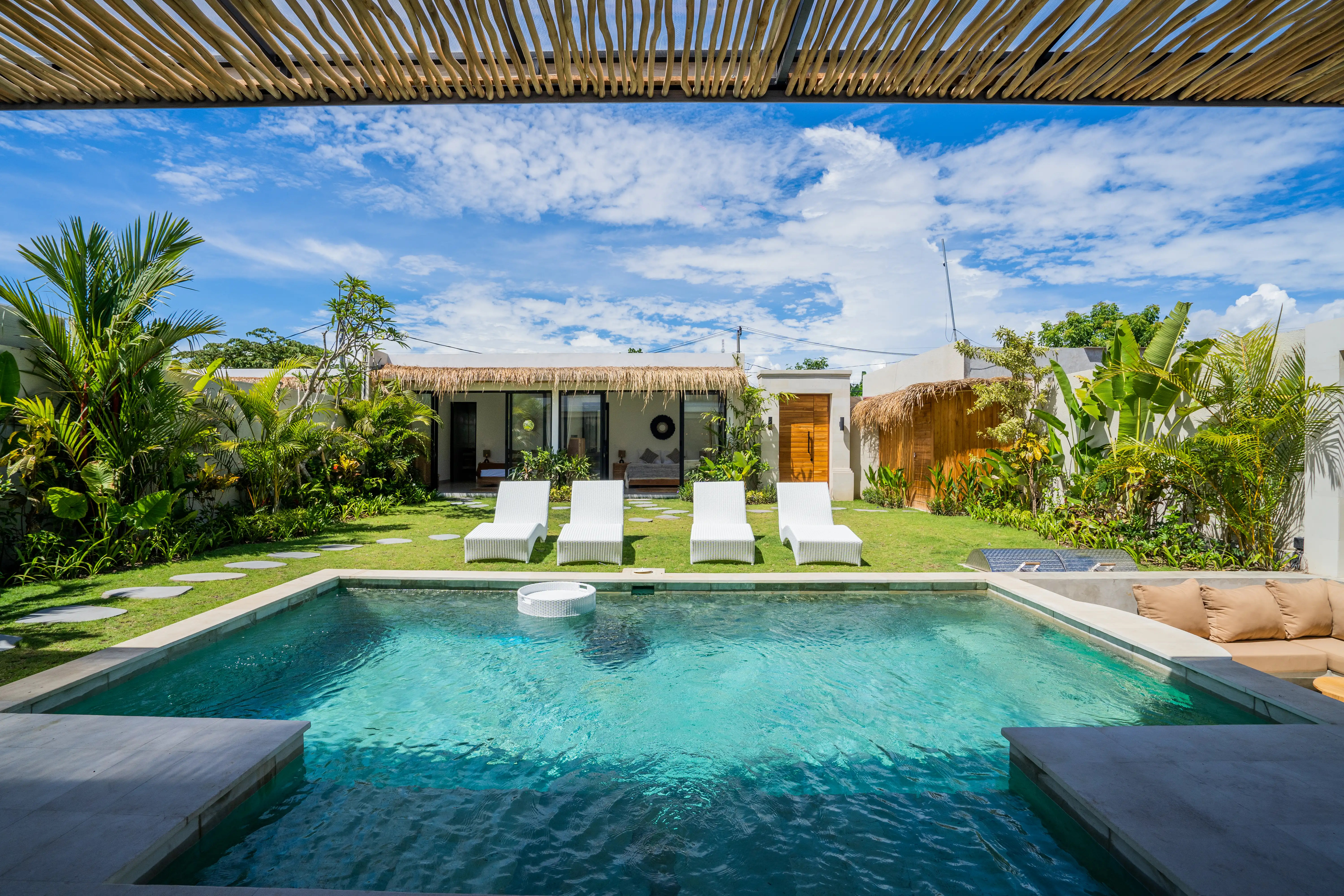 Villa 189m² in Indonesia, Kerobokan. Priced at 470000$ rent photo-36