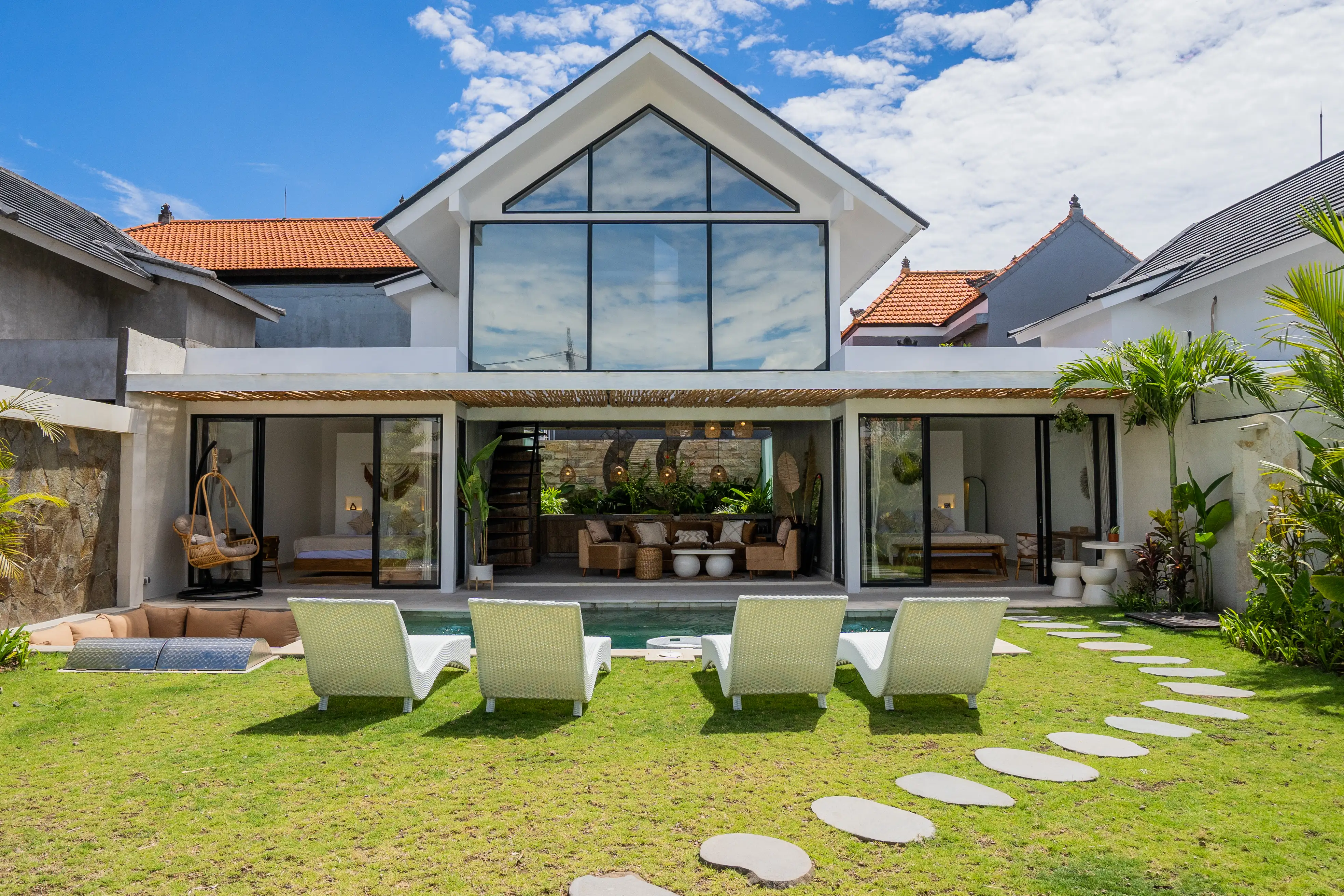Villa 189m² in Indonesia, Kerobokan. Priced at 470000$ rent photo-40