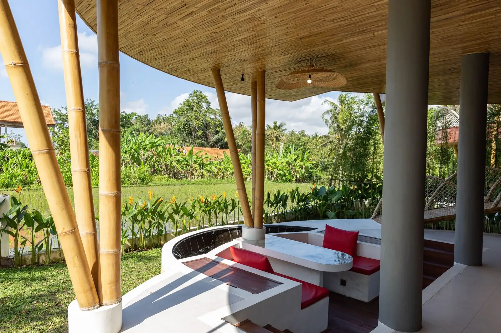 Villa 1792m² in Indonesia, Ubud. Priced at 4000000$ rent photo-2