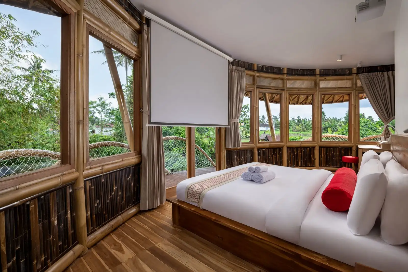 Villa 1792m² in Indonesia, Ubud. Priced at 4000000$ rent photo-16