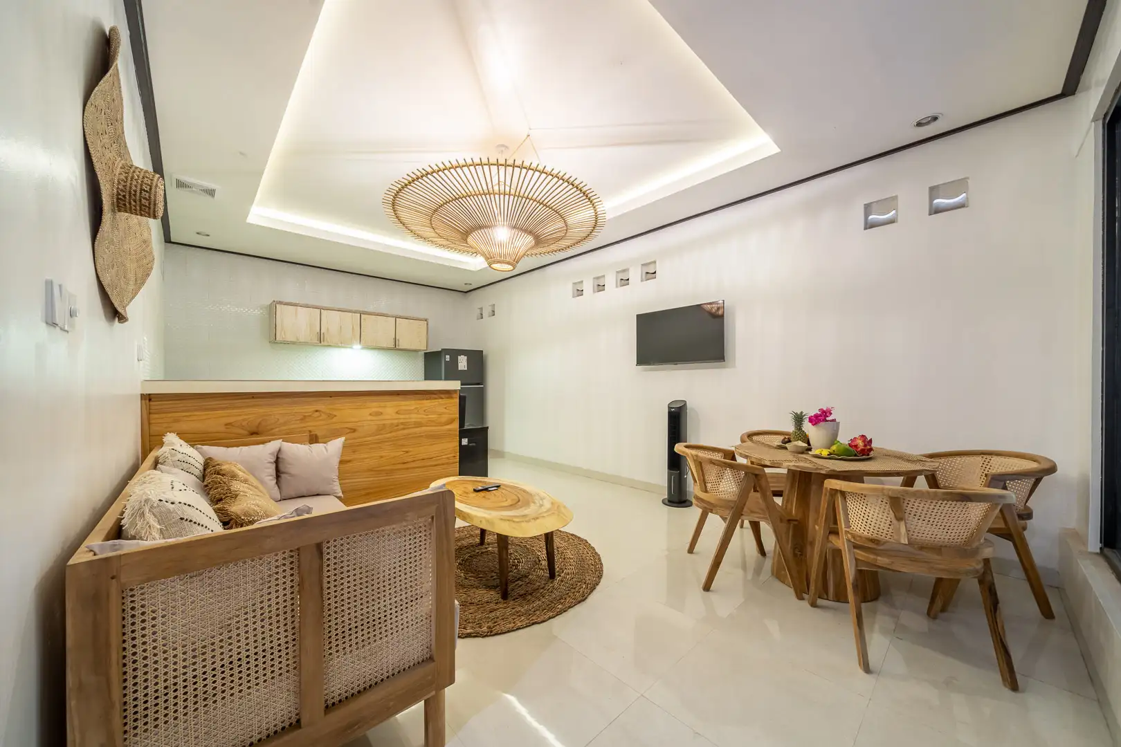 Villa 140m² in Indonesia, Canggu. Priced at 27318$ rent photo-12