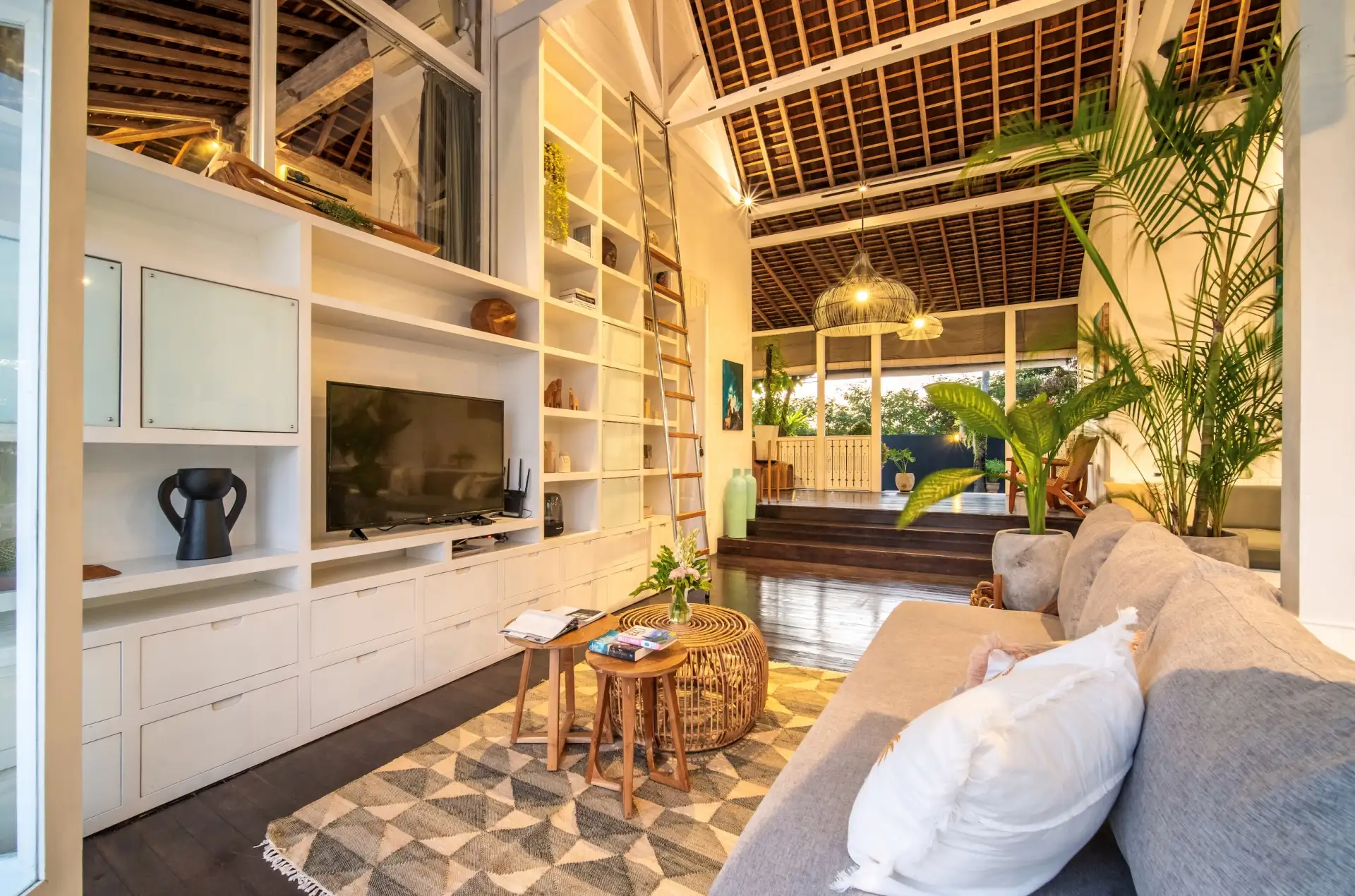 Villa 640m² in Indonesia, Canggu. Priced at 60000$ rent photo-6