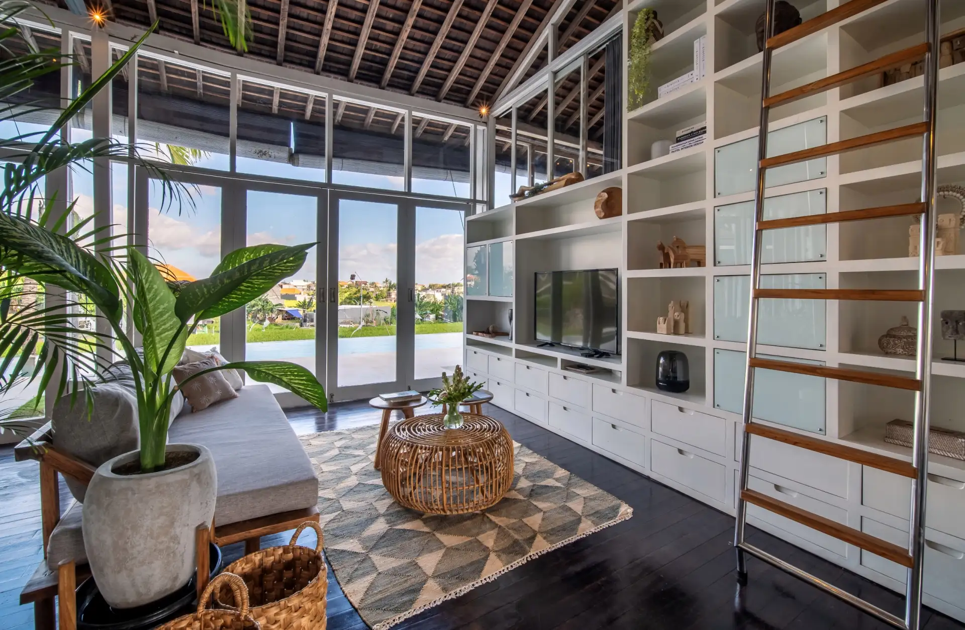 Villa 640m² in Indonesia, Canggu. Priced at 60000$ rent photo-7
