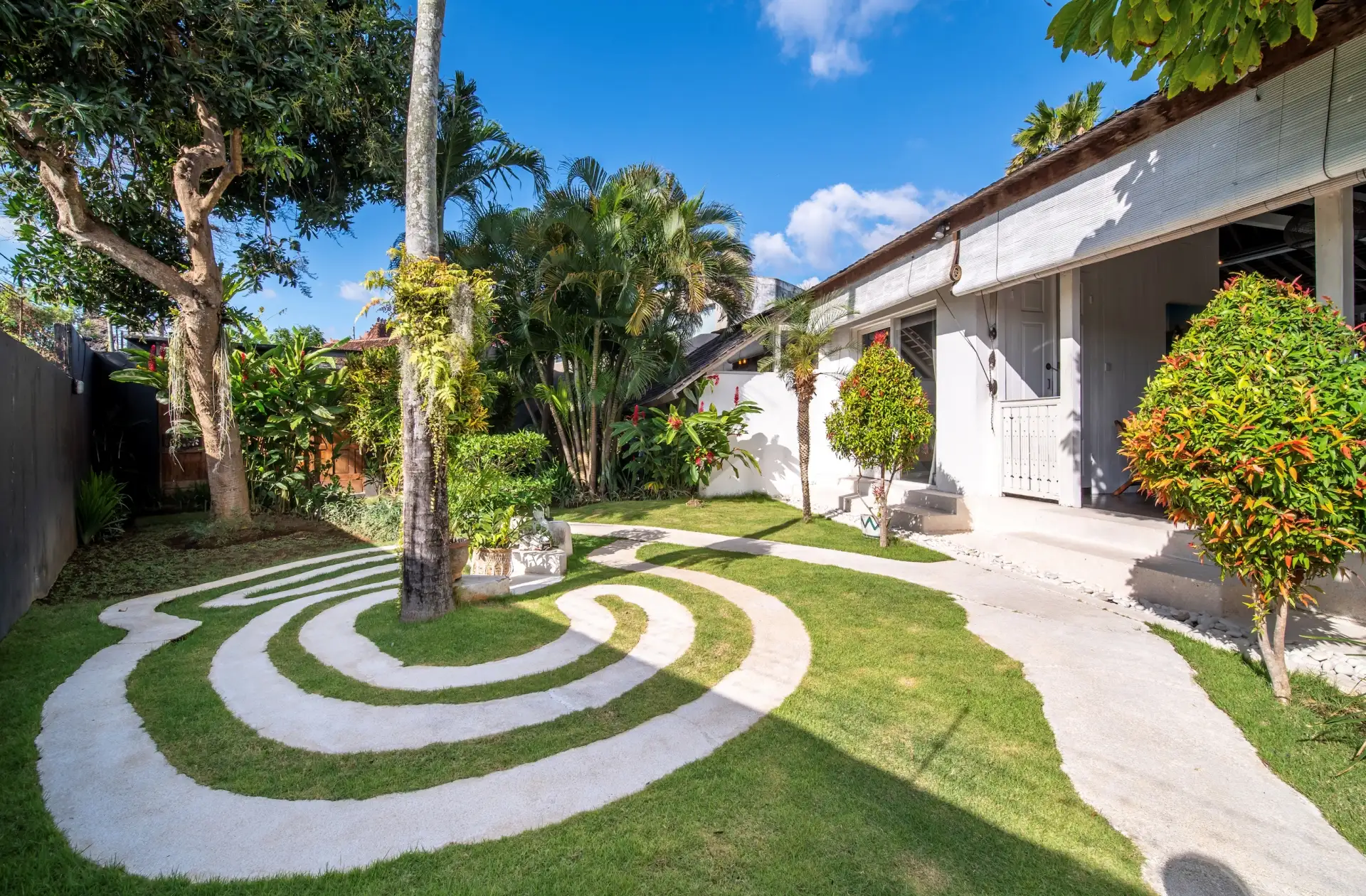 Villa 640m² in Indonesia, Canggu. Priced at 60000$ rent photo-11