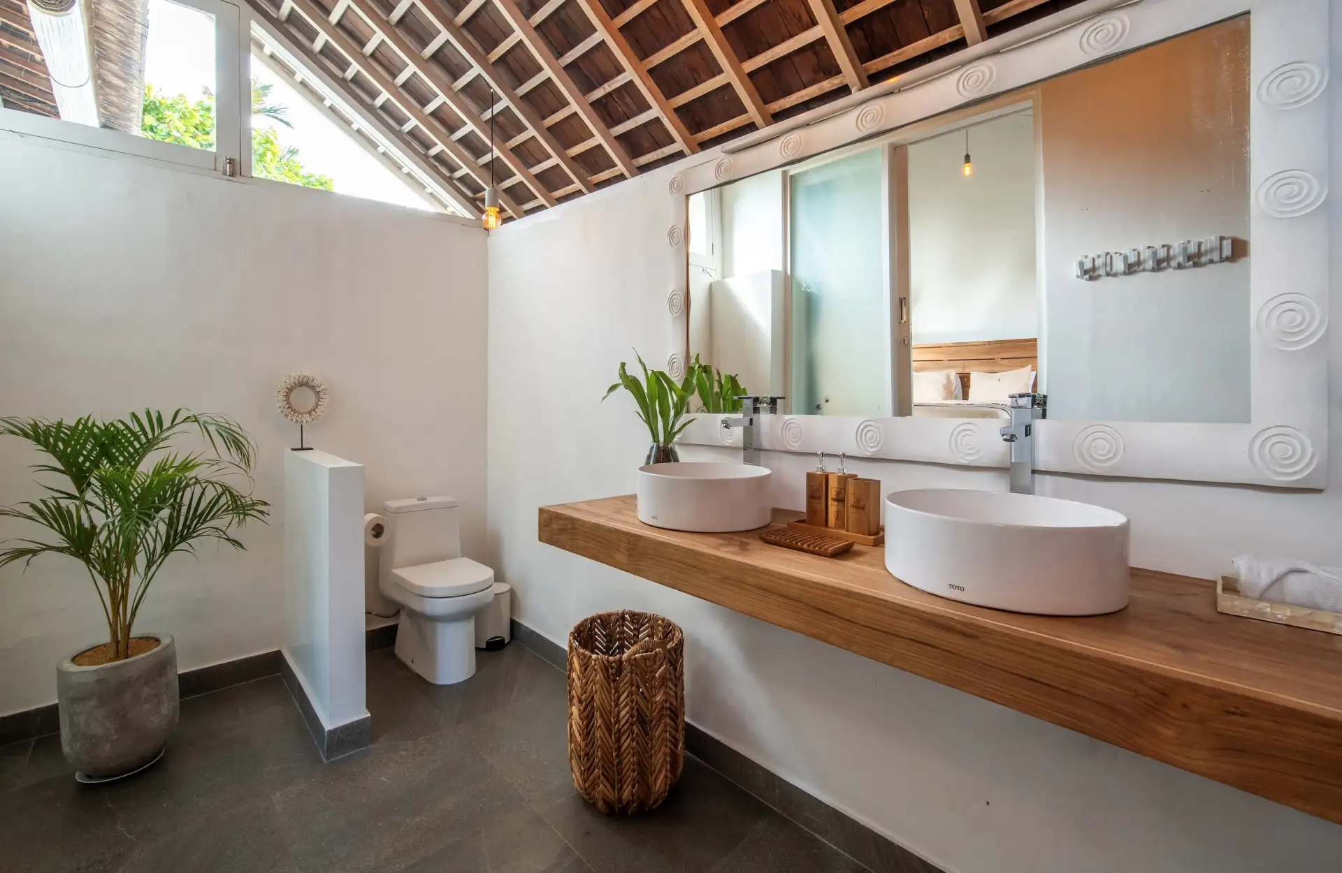 Villa 640m² in Indonesia, Canggu. Priced at 60000$ rent photo-16