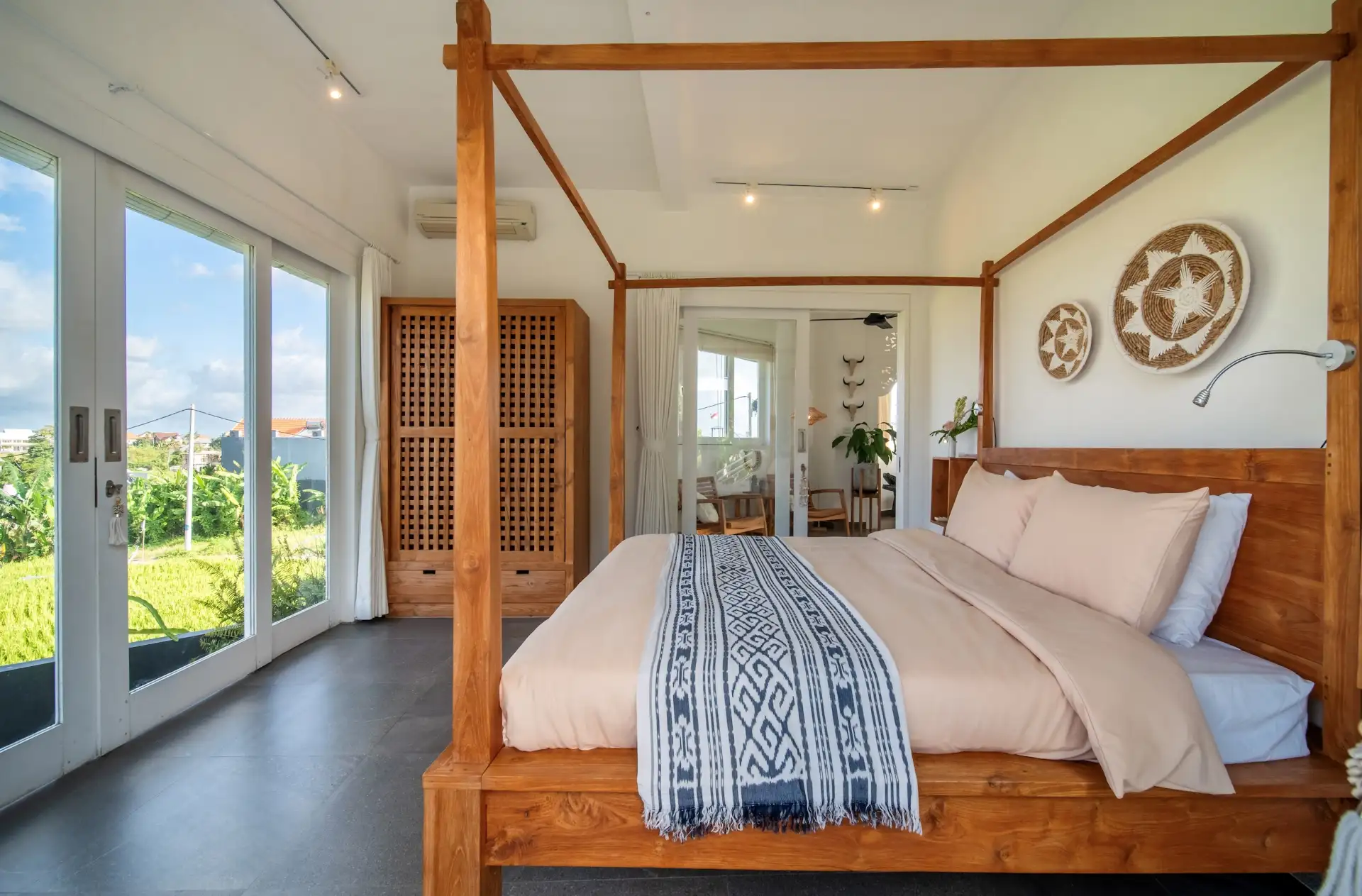 Villa 640m² in Indonesia, Canggu. Priced at 60000$ rent photo-18