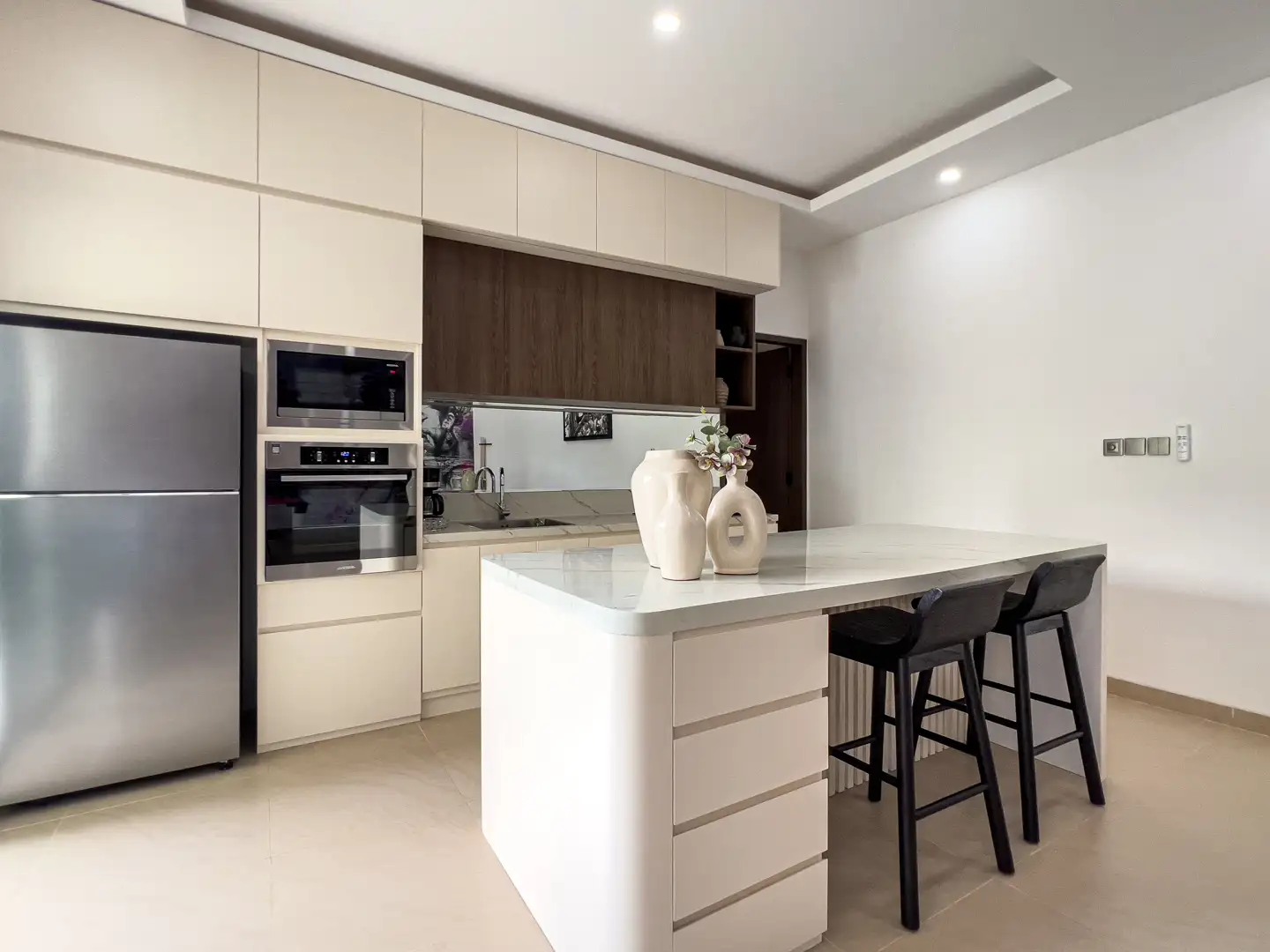 Villa 240m² in Indonesia, Kerobokan. Priced at 40000$ rent photo-1