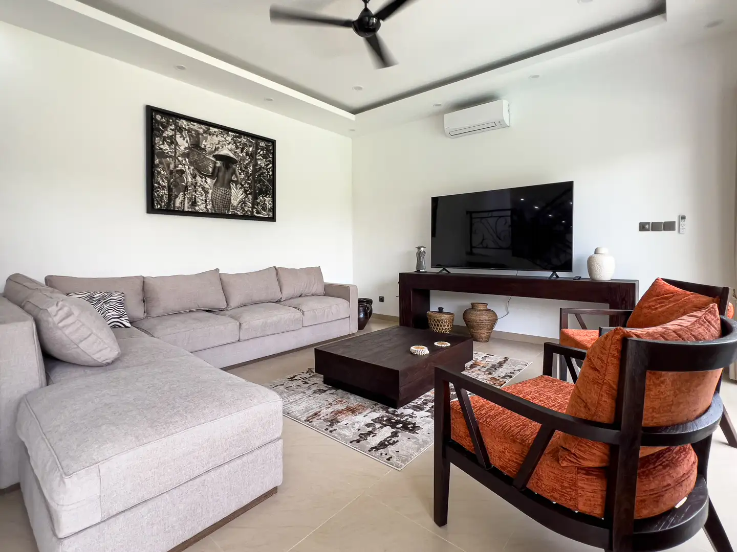 Villa 240m² in Indonesia, Kerobokan. Priced at 40000$ rent photo-5