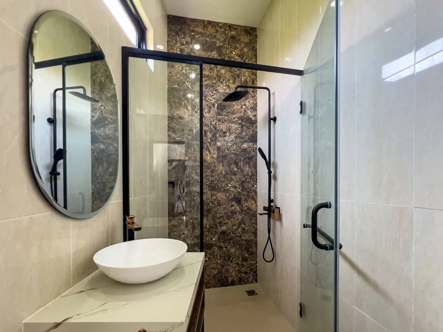 Villa 240m² in Indonesia, Kerobokan. Priced at 40000$ rent photo-17