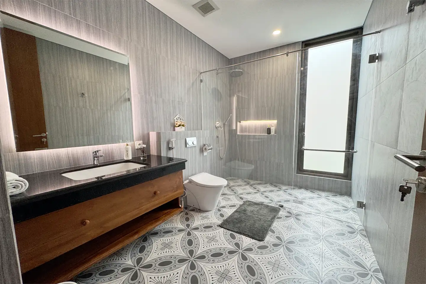 Villa 238m² in Indonesia, Kedungu. Priced at 25599$ rent photo-10