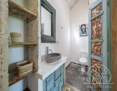 Rent in Indonesia for 13817$