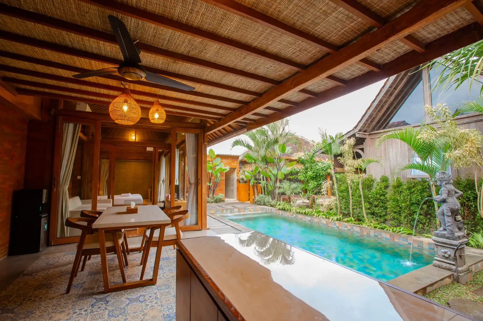 Villa 180m² in Indonesia, Tabanan. Priced at 12272$ rent photo-9