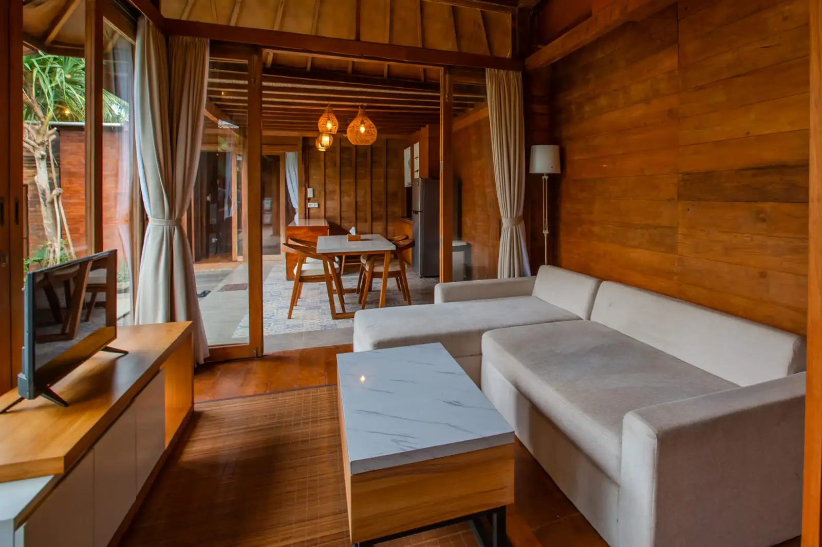 Villa 180m² in Indonesia, Tabanan. Priced at 12272$ rent photo-10