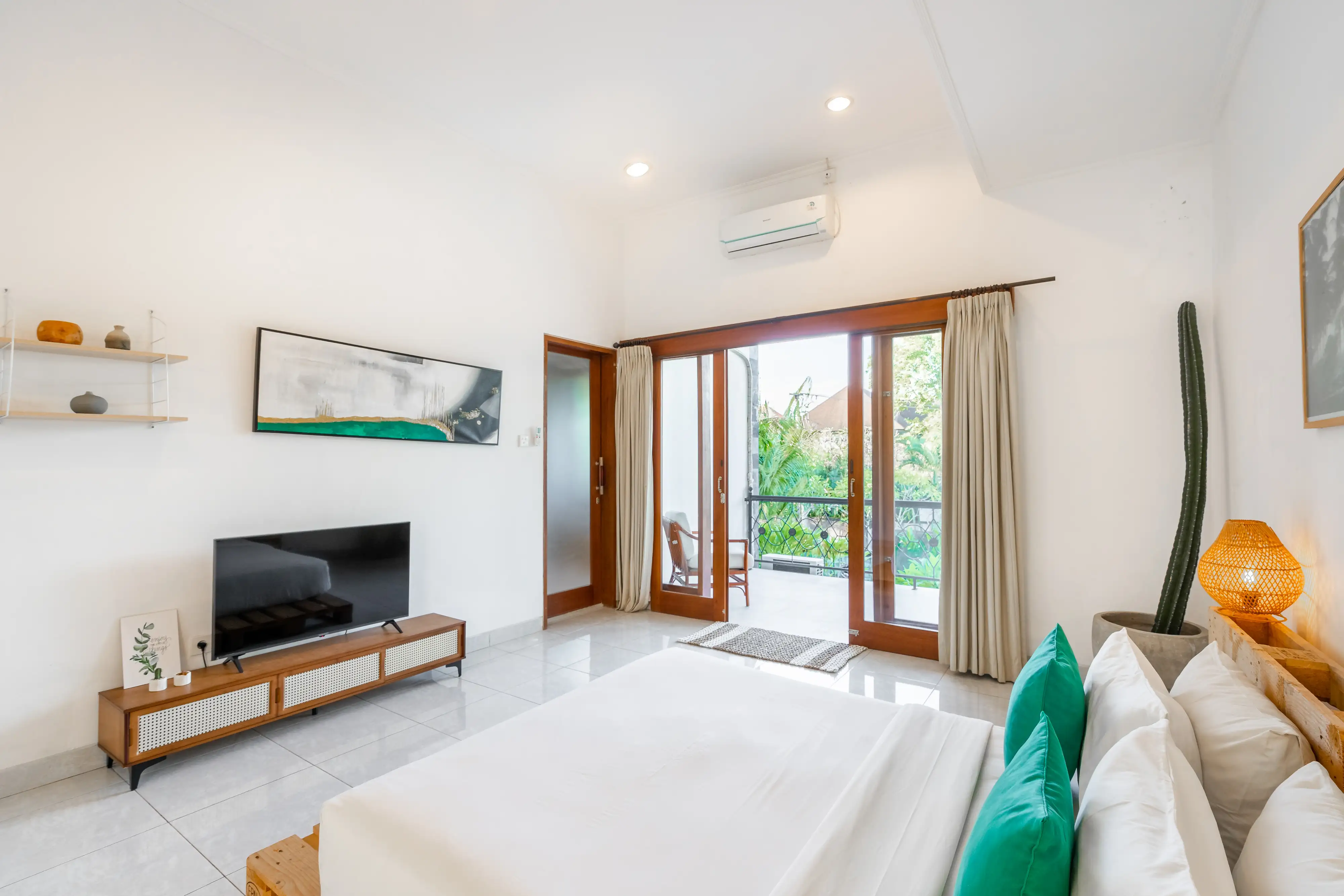 Villa 200m² in Indonesia, Canggu. Priced at 24230$ rent photo-4