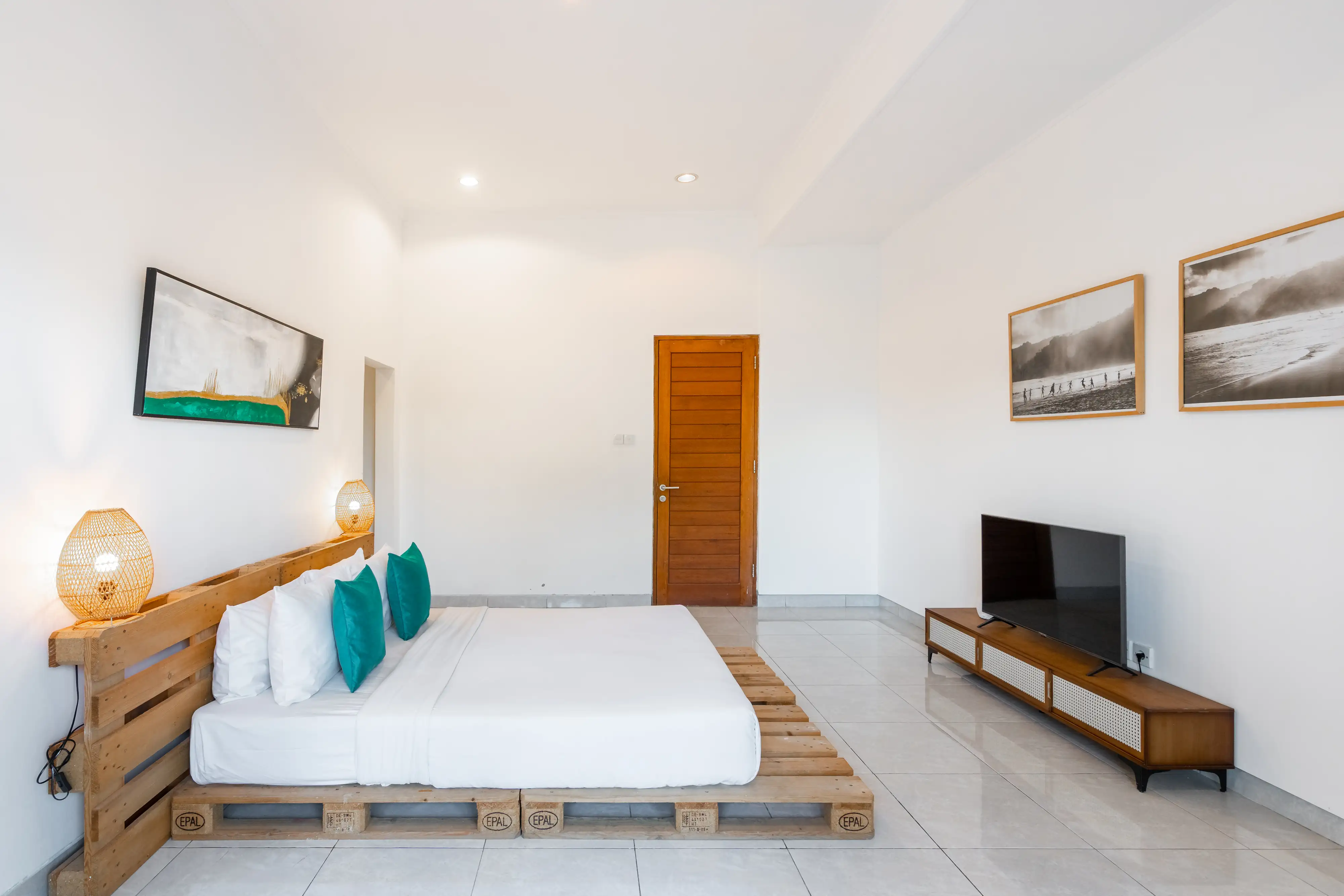 Villa 200m² in Indonesia, Canggu. Priced at 24230$ rent photo-9