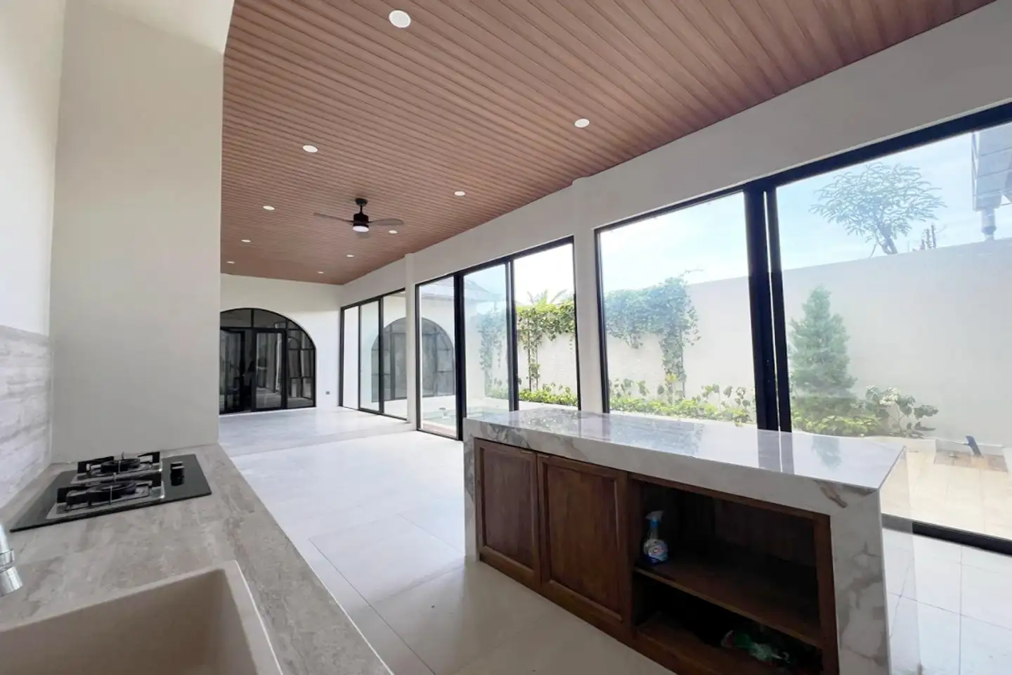 Villa 173m² in Indonesia, Bukit. Priced at 141105$ rent photo-13