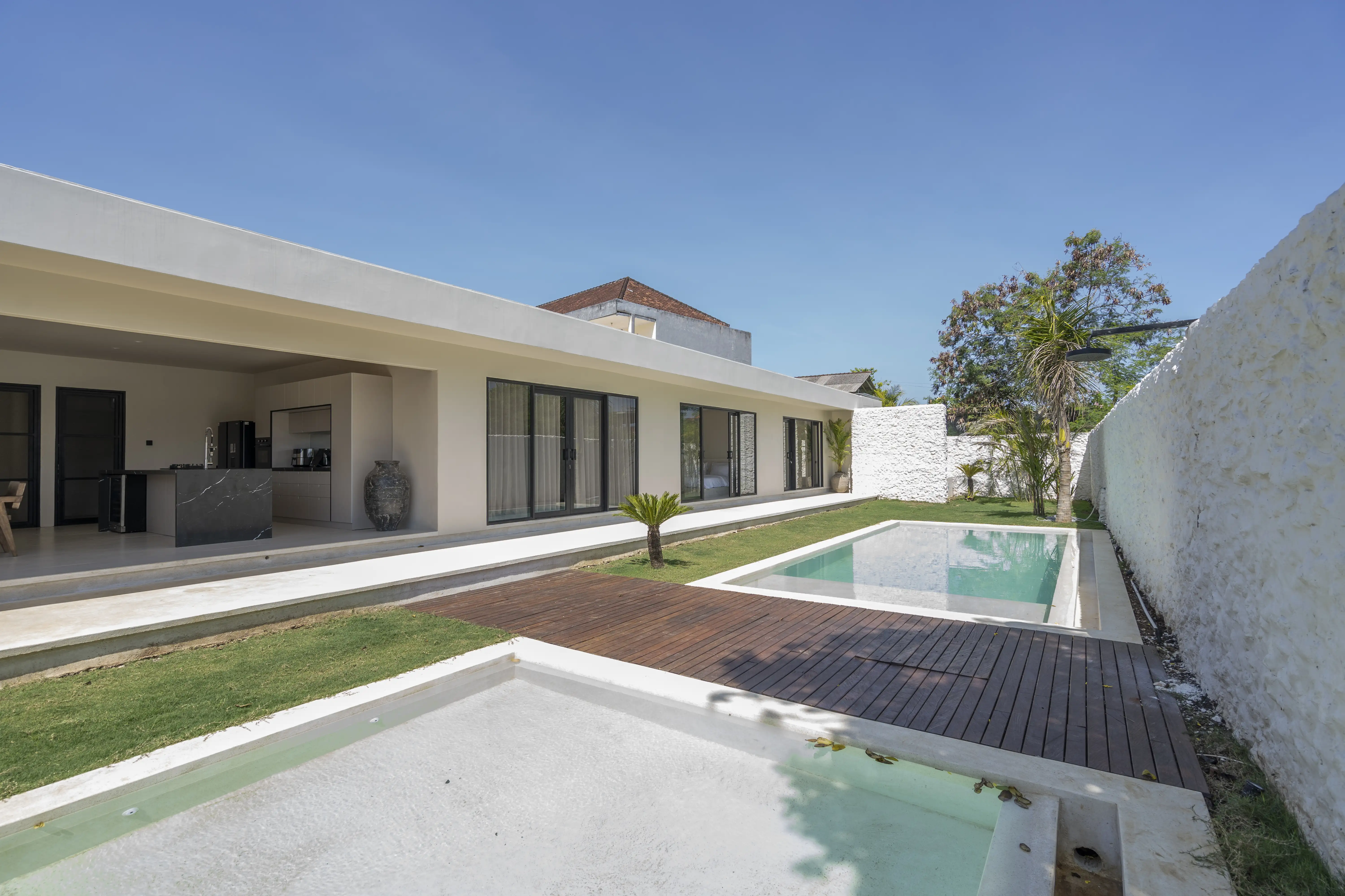 Villa 320m² in Indonesia, Bukit. Priced at 73200$ rent photo-1