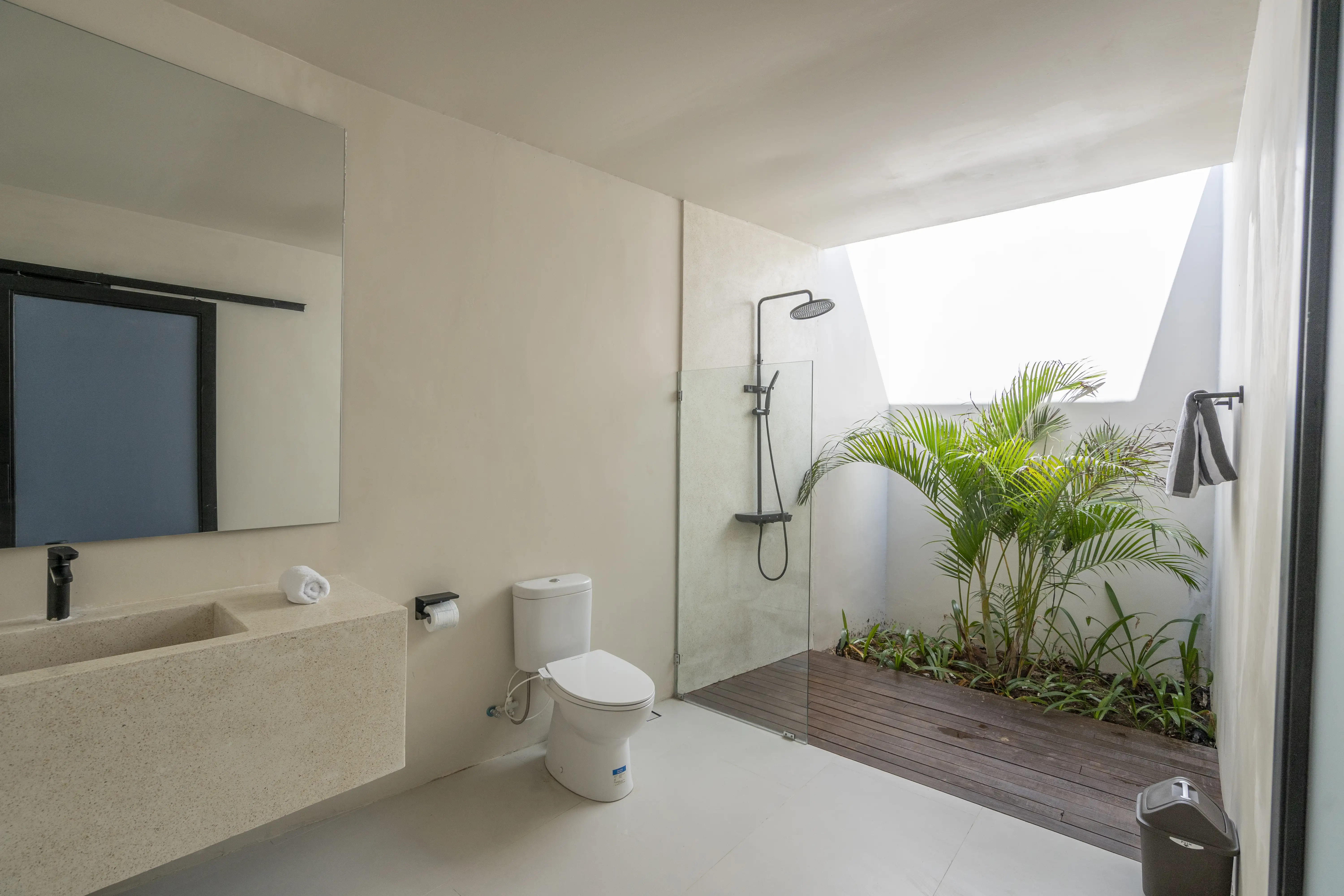 Villa 320m² in Indonesia, Bukit. Priced at 73200$ rent photo-3