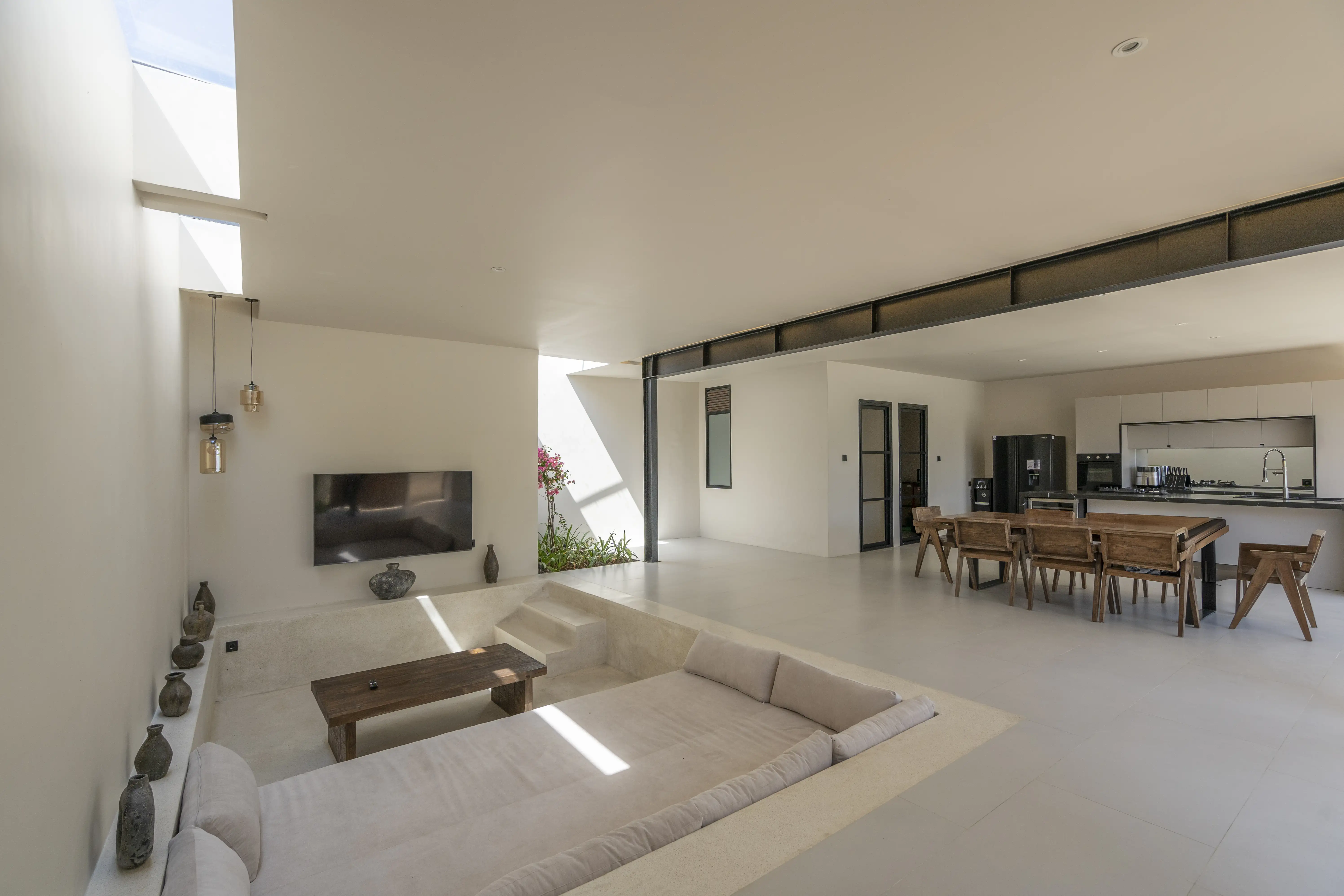 Villa 320m² in Indonesia, Bukit. Priced at 73200$ rent photo-12