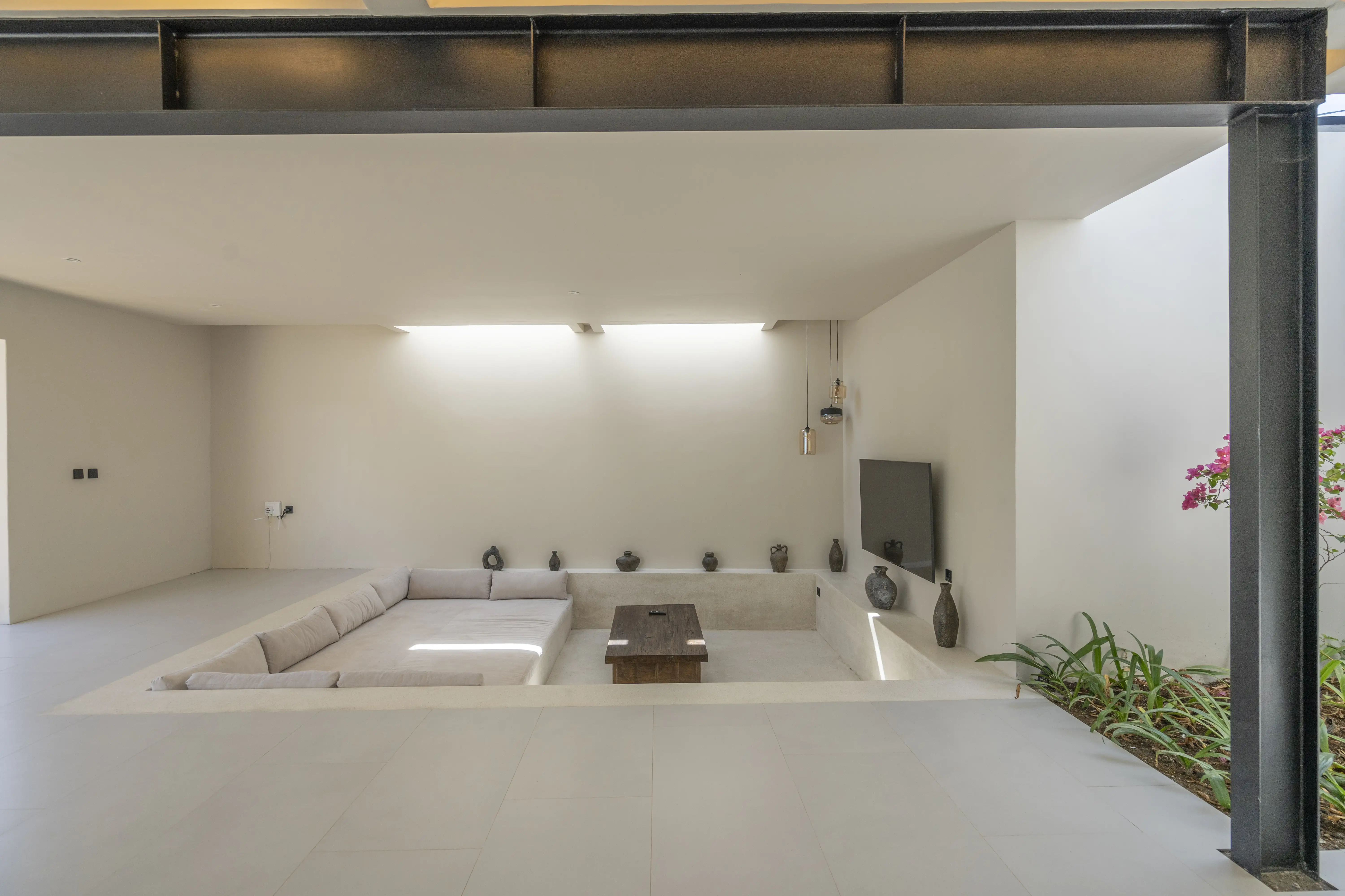 Villa 320m² in Indonesia, Bukit. Priced at 73200$ rent photo-14