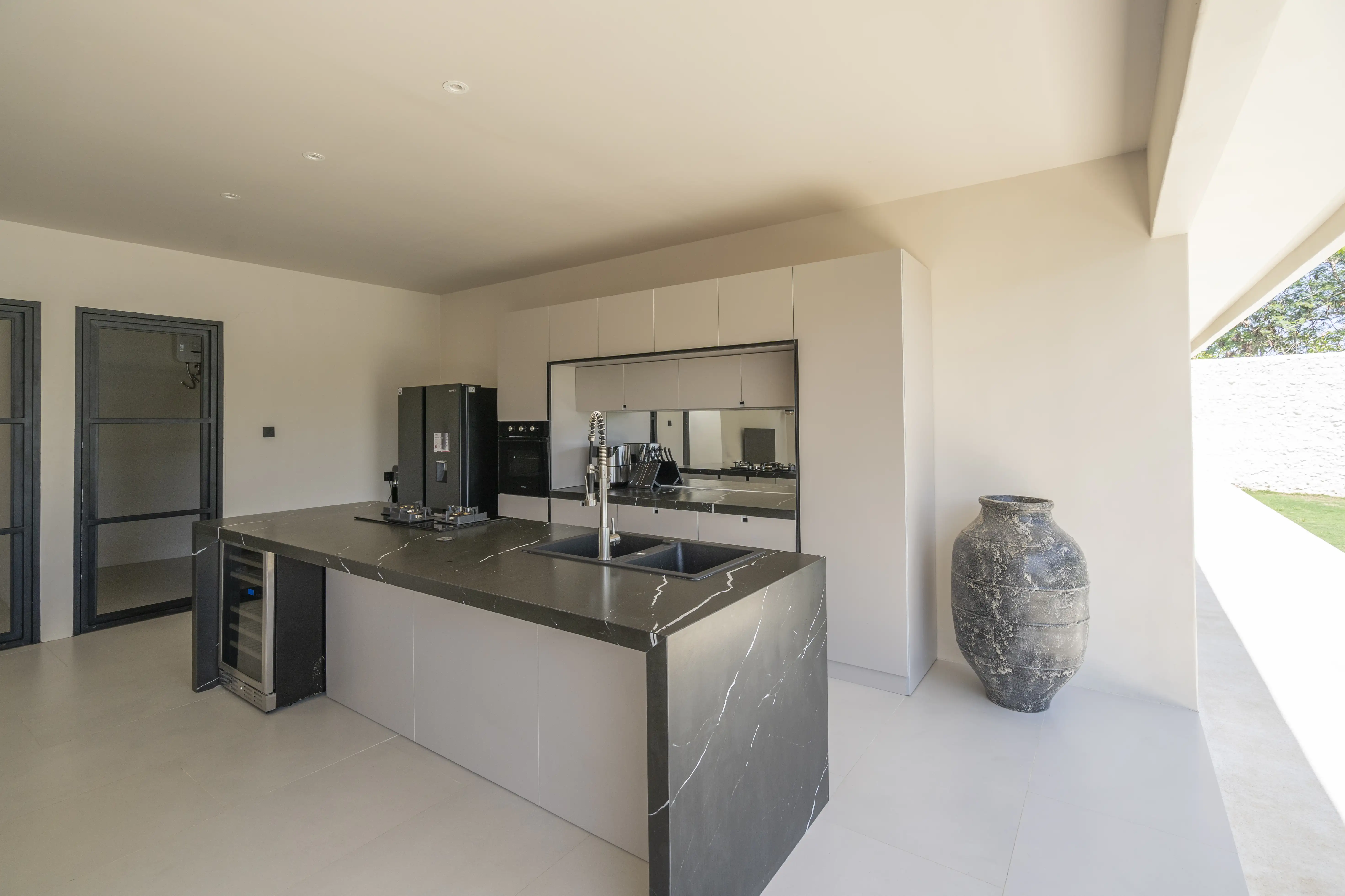 Villa 320m² in Indonesia, Bukit. Priced at 73200$ rent photo-16